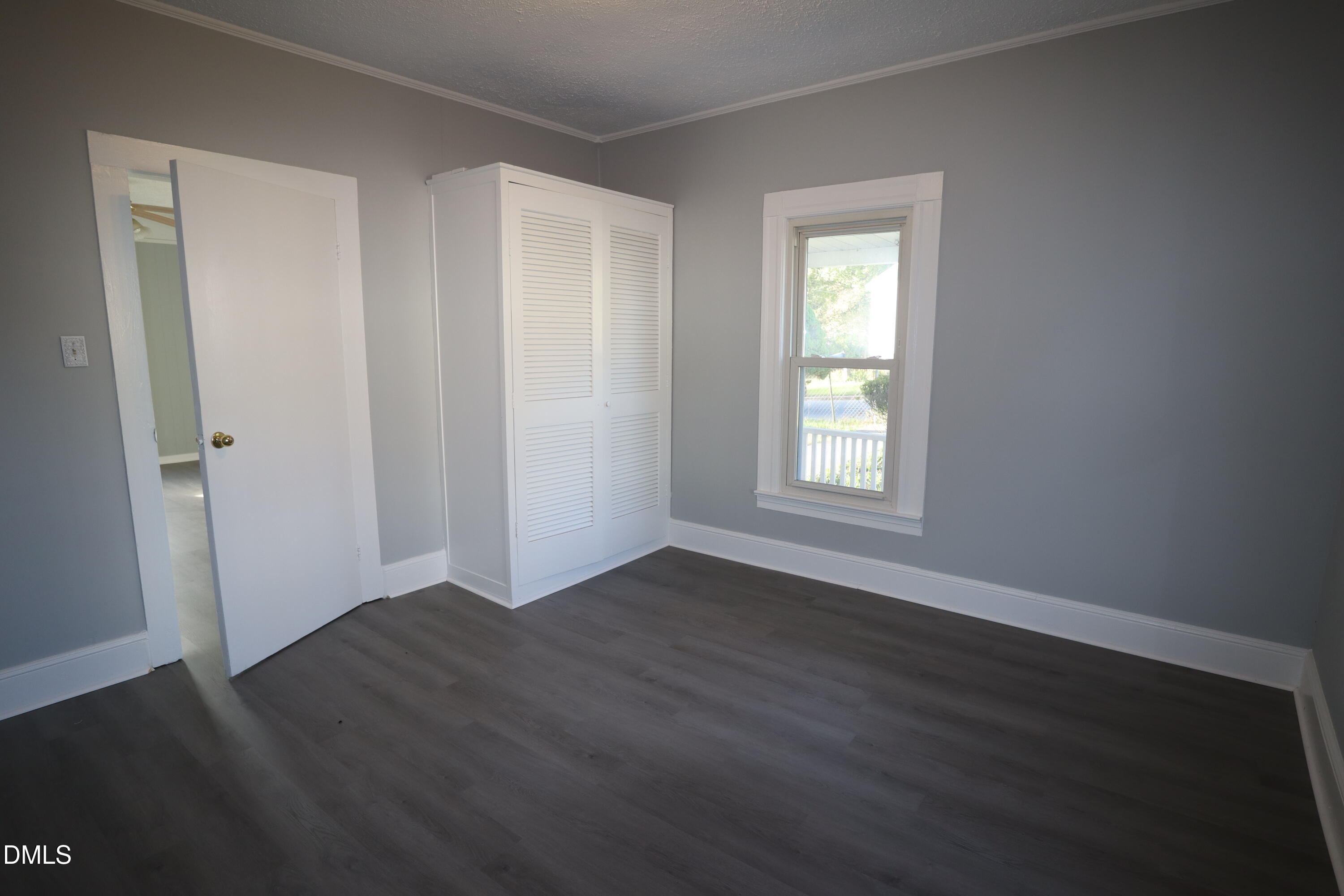 994 Burton Street Property Photo 6