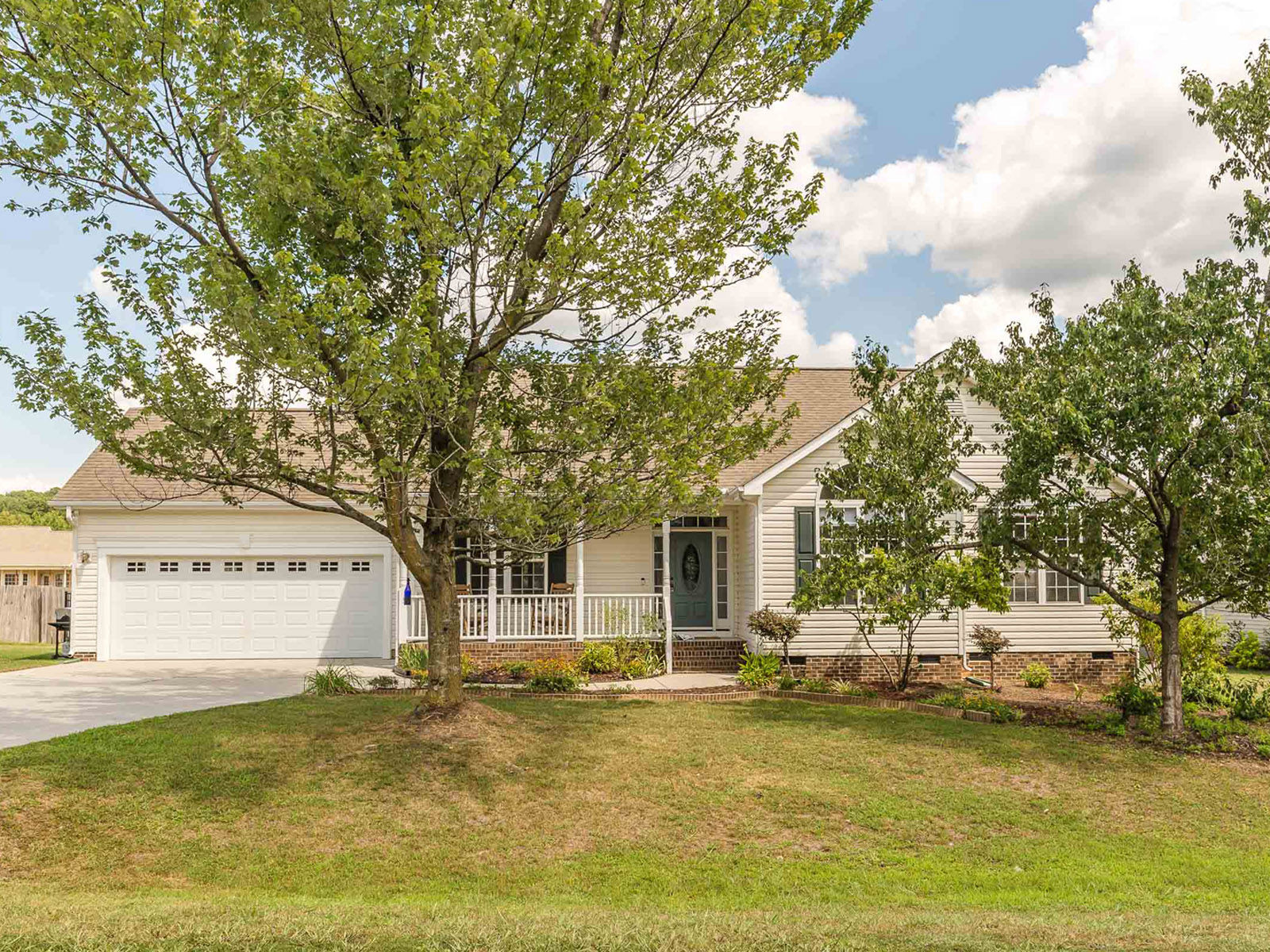 75 Glen Oaks Drive Property Photo 1