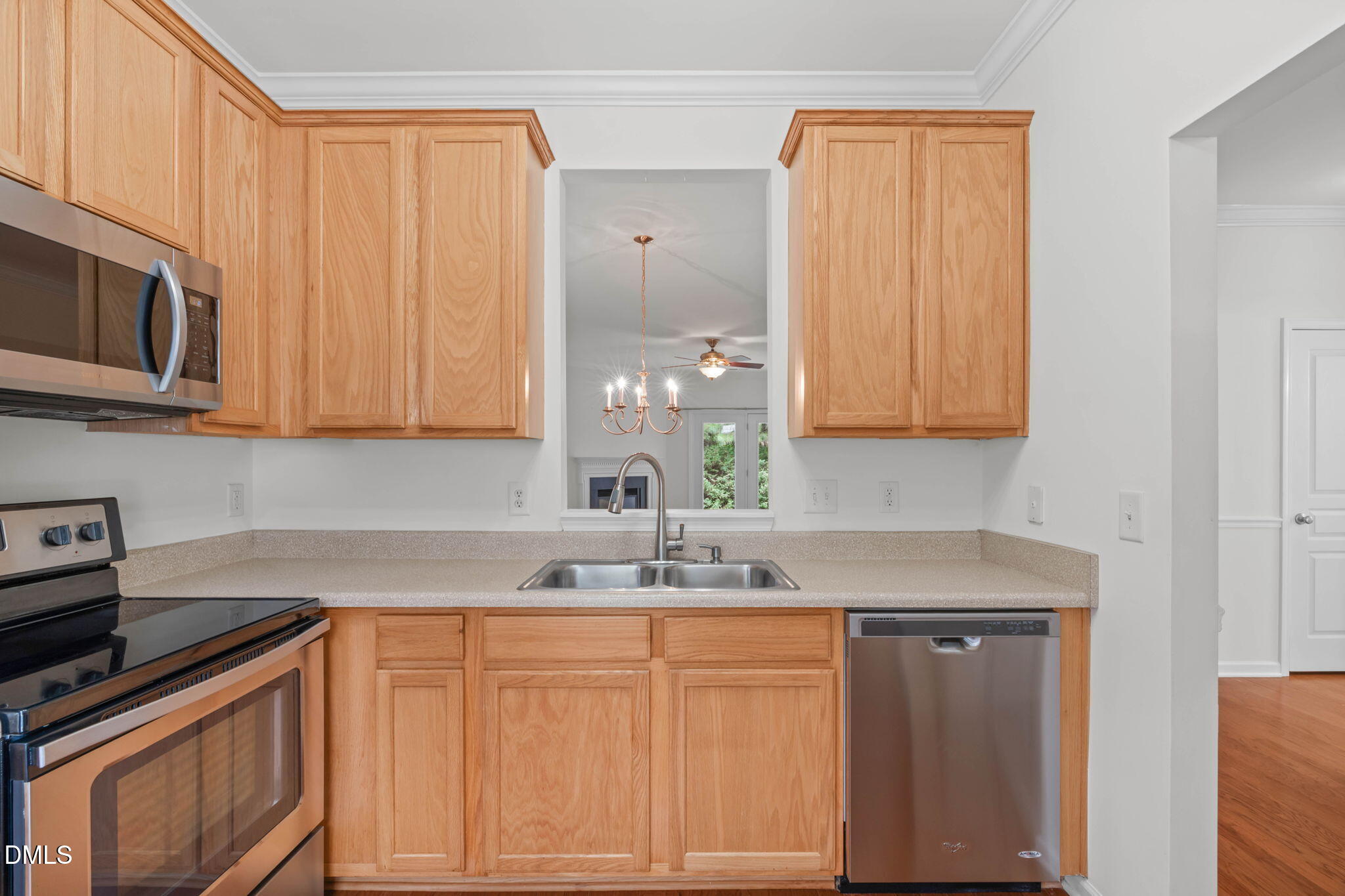 631 Whitetail Creek Way Property Photo 8