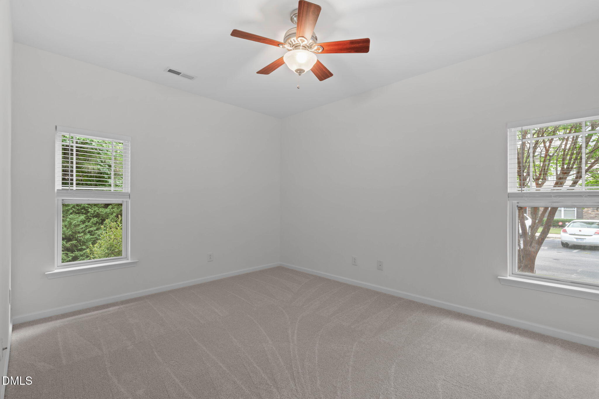 631 Whitetail Creek Way Property Photo 13