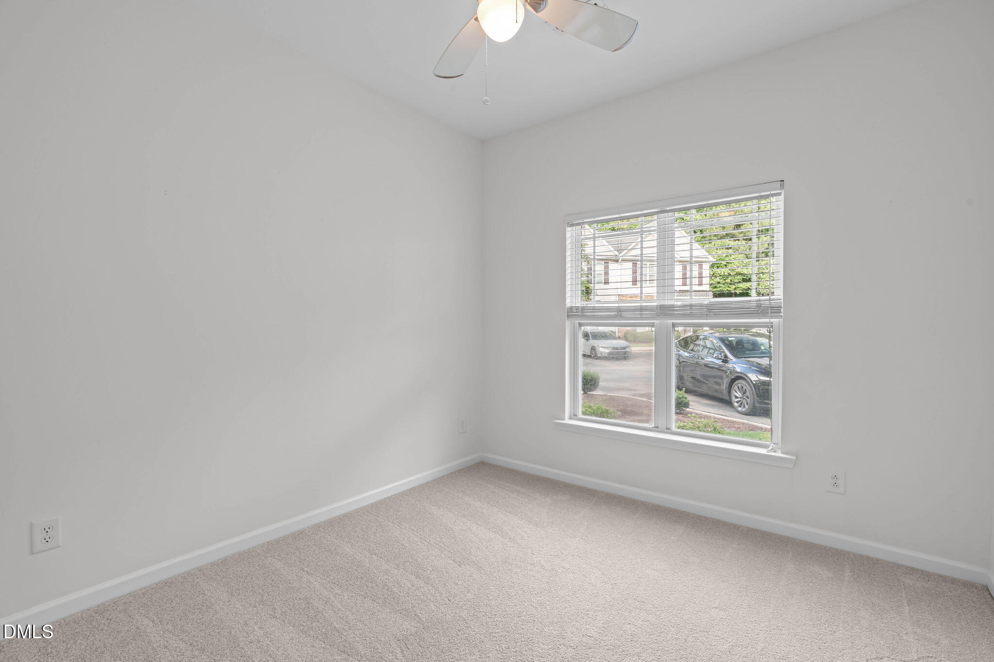 631 Whitetail Creek Way Property Photo 16