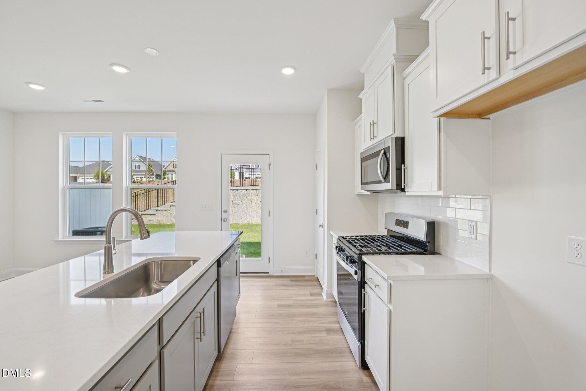 658 Sefton Park Drive Property Photo 10
