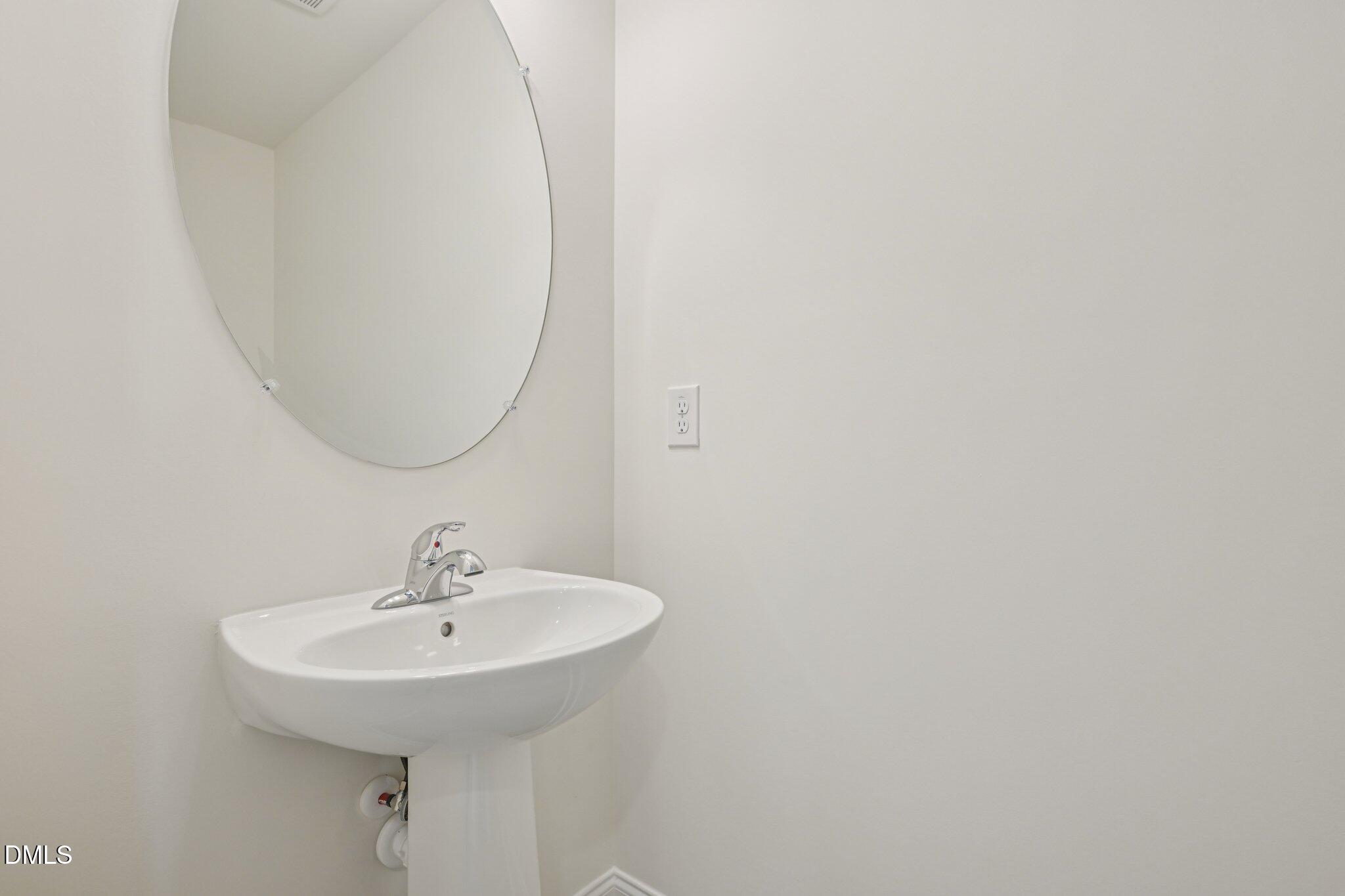 658 Sefton Park Drive Property Photo 12