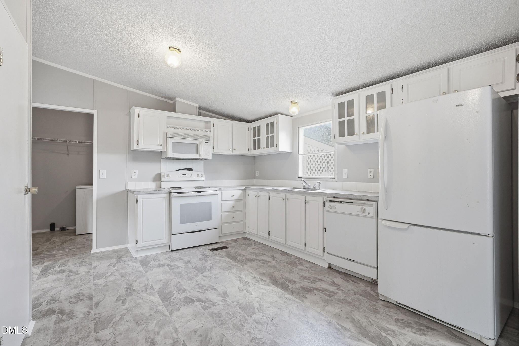 51 Chrystal Way Property Photo 21