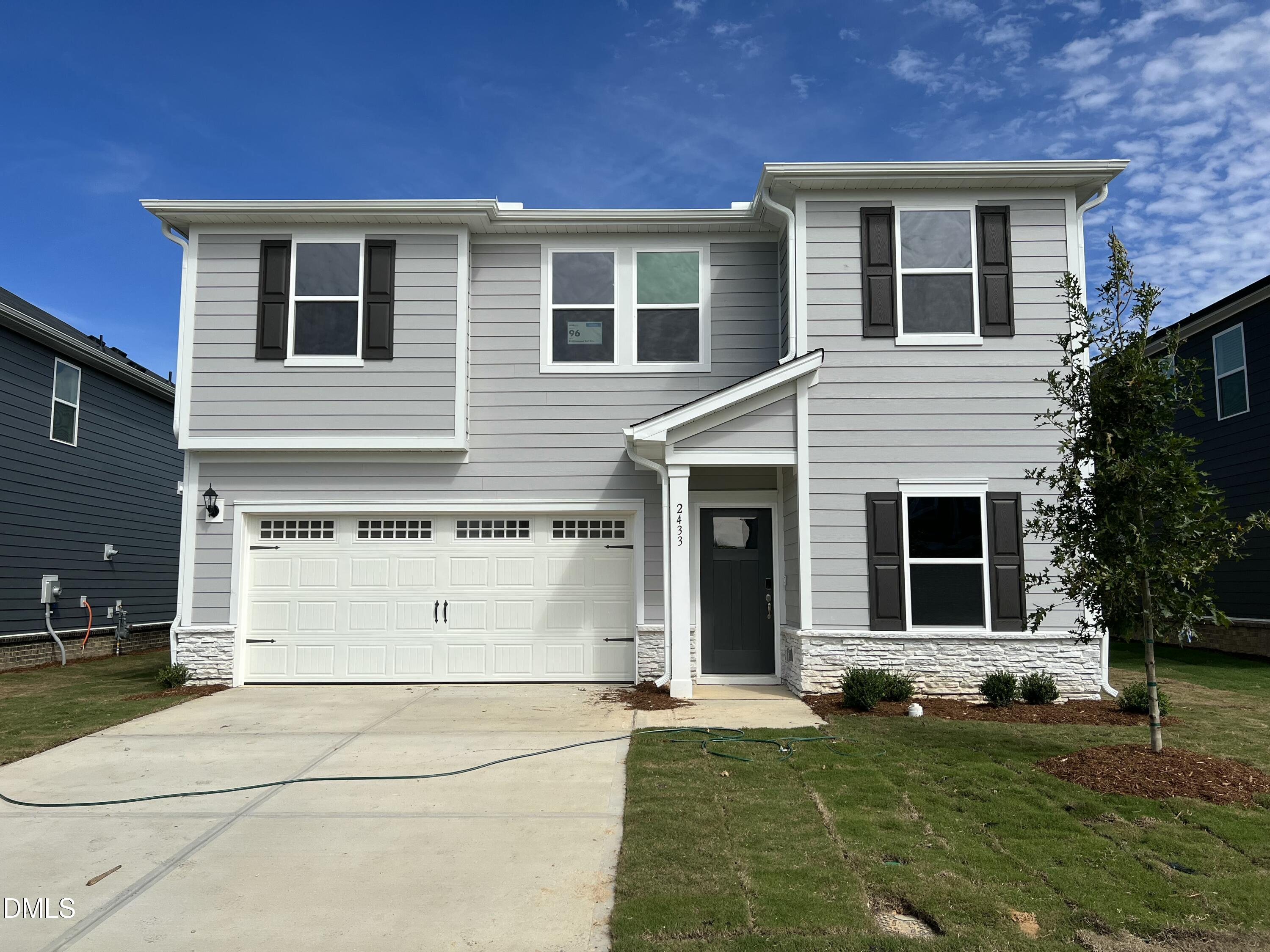 2433 Rosewood Bluff Drive Property Photo 1