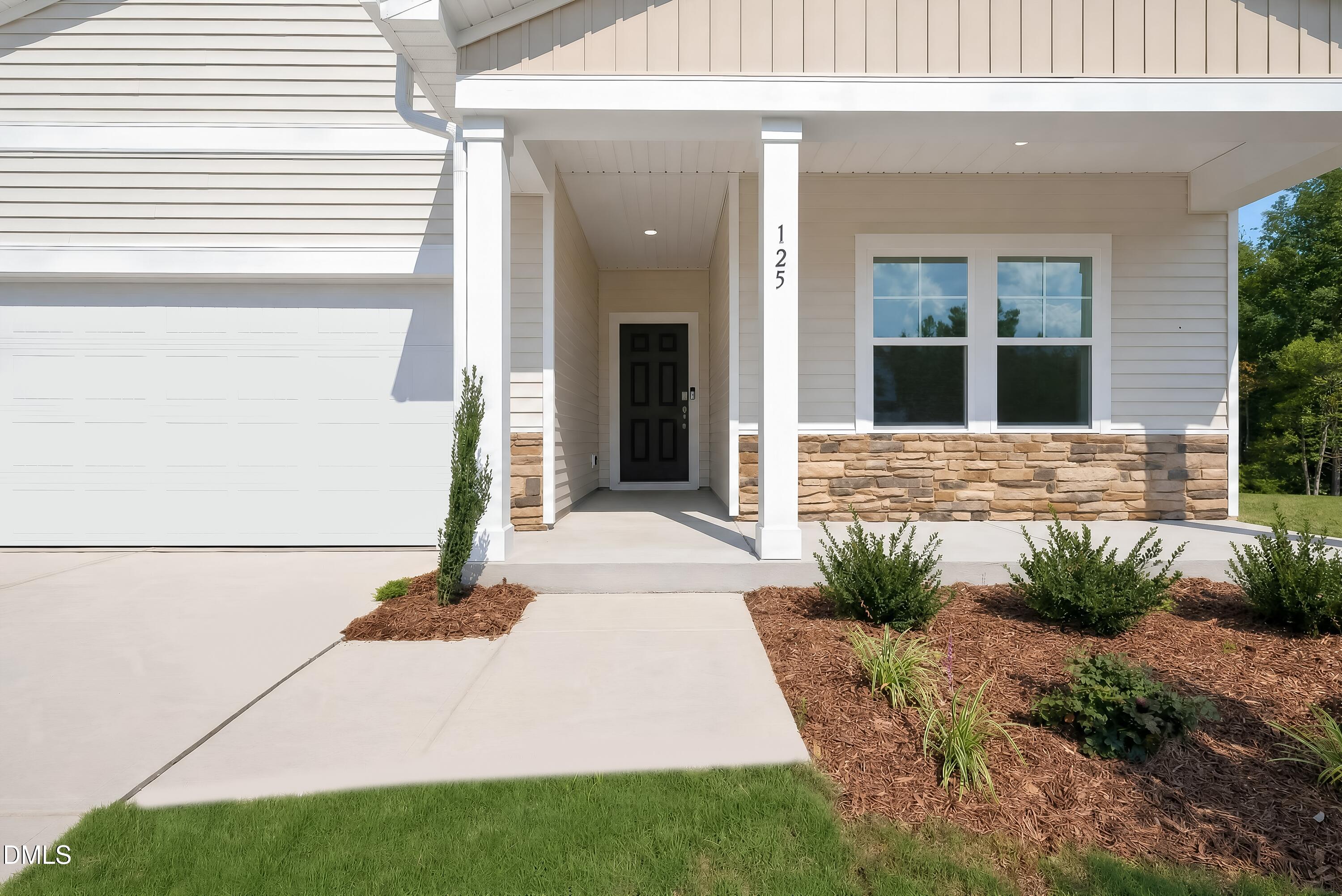 125 Tarnet Trail Property Photo 3