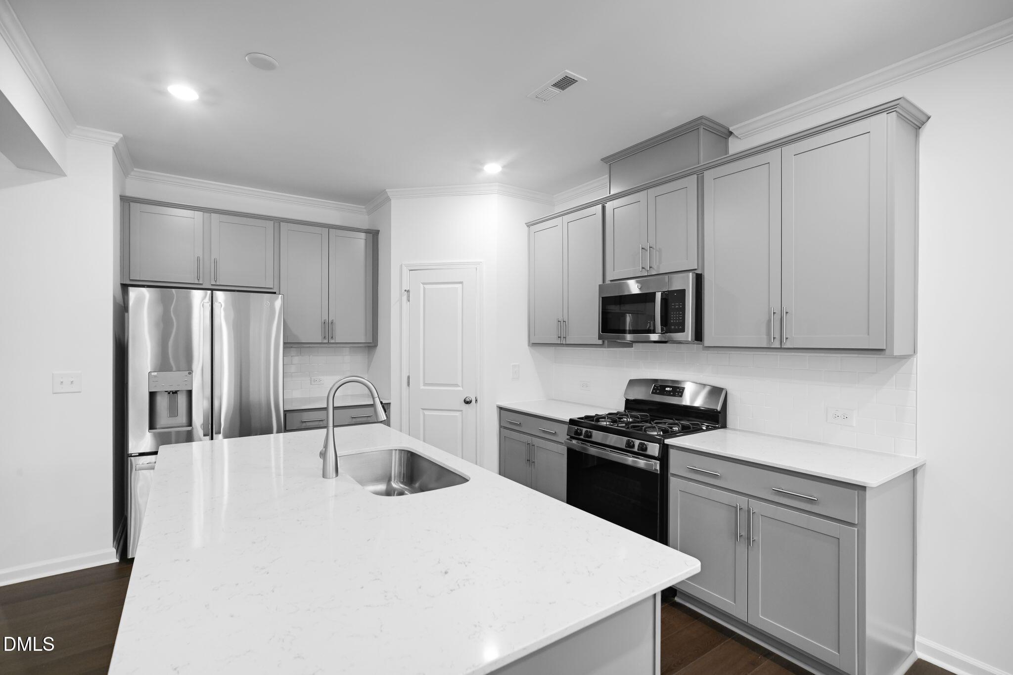 108 Tarnet Trail Property Photo 8