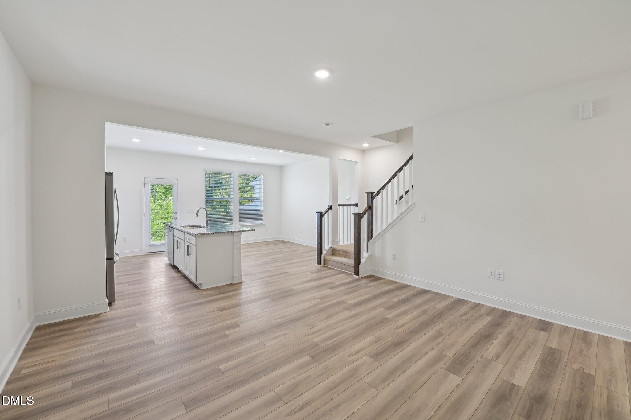 654 Sefton Park Drive Property Photo 14