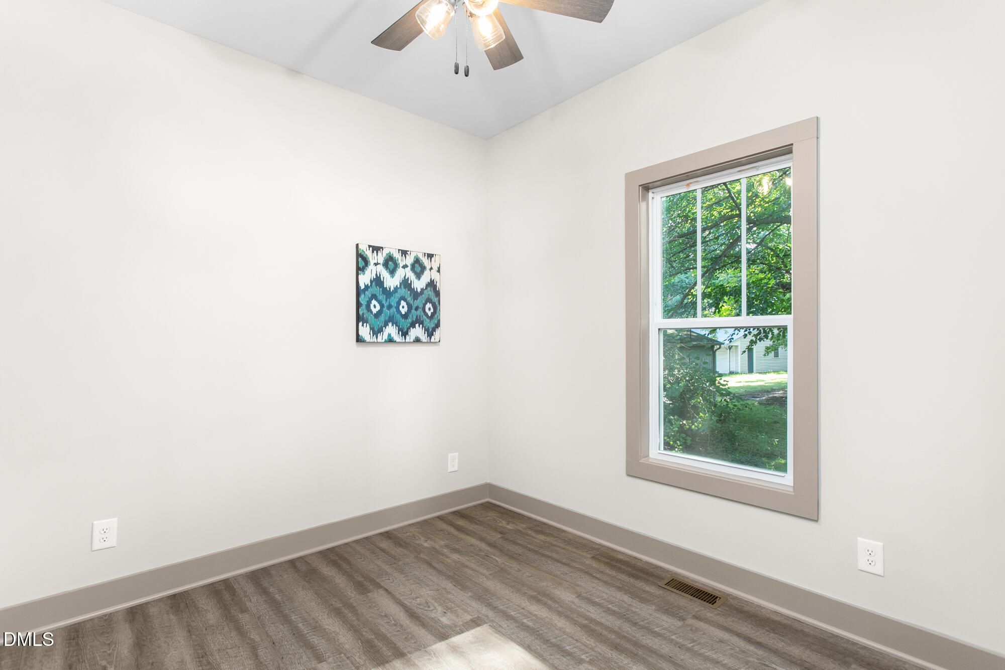 1305 E Willowbrook Drive Property Photo 14