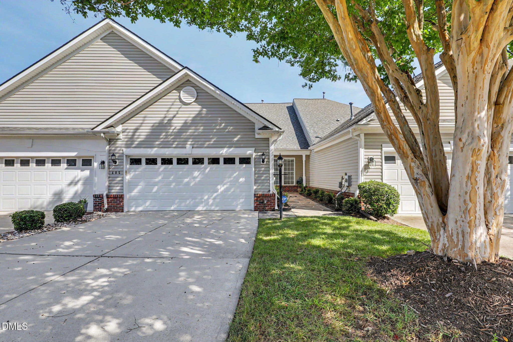 405 Sawgrass Hill Court Property Photo 1