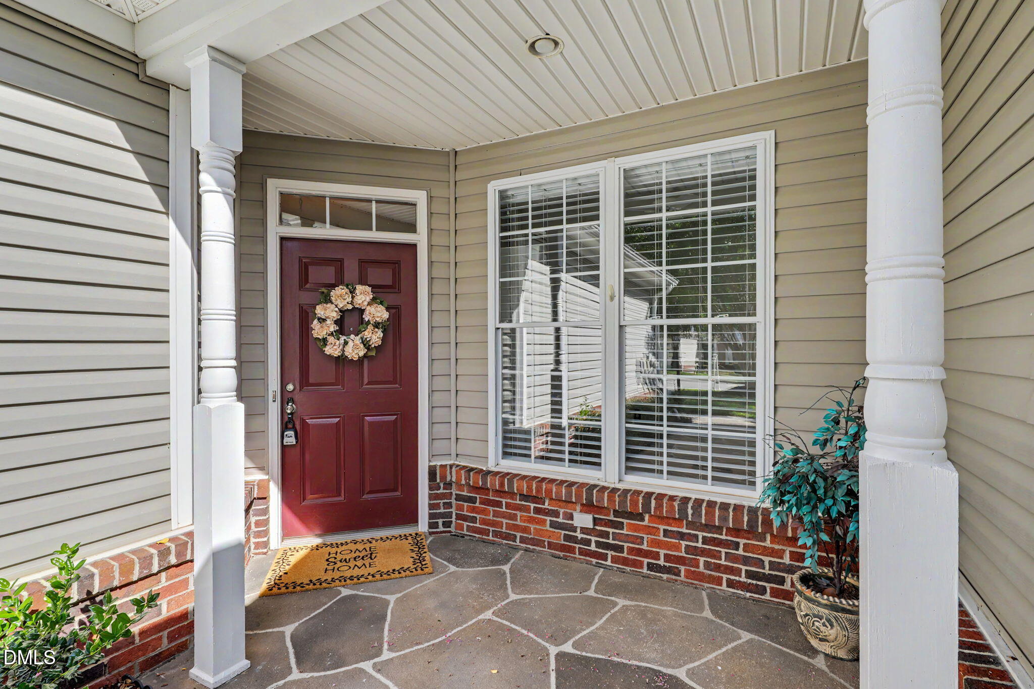 405 Sawgrass Hill Court Property Photo 2