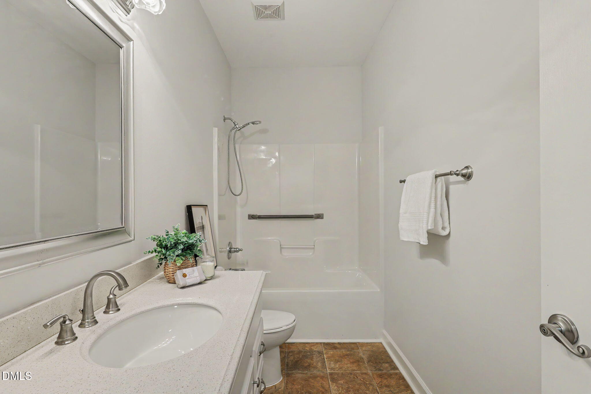 405 Sawgrass Hill Court Property Photo 7