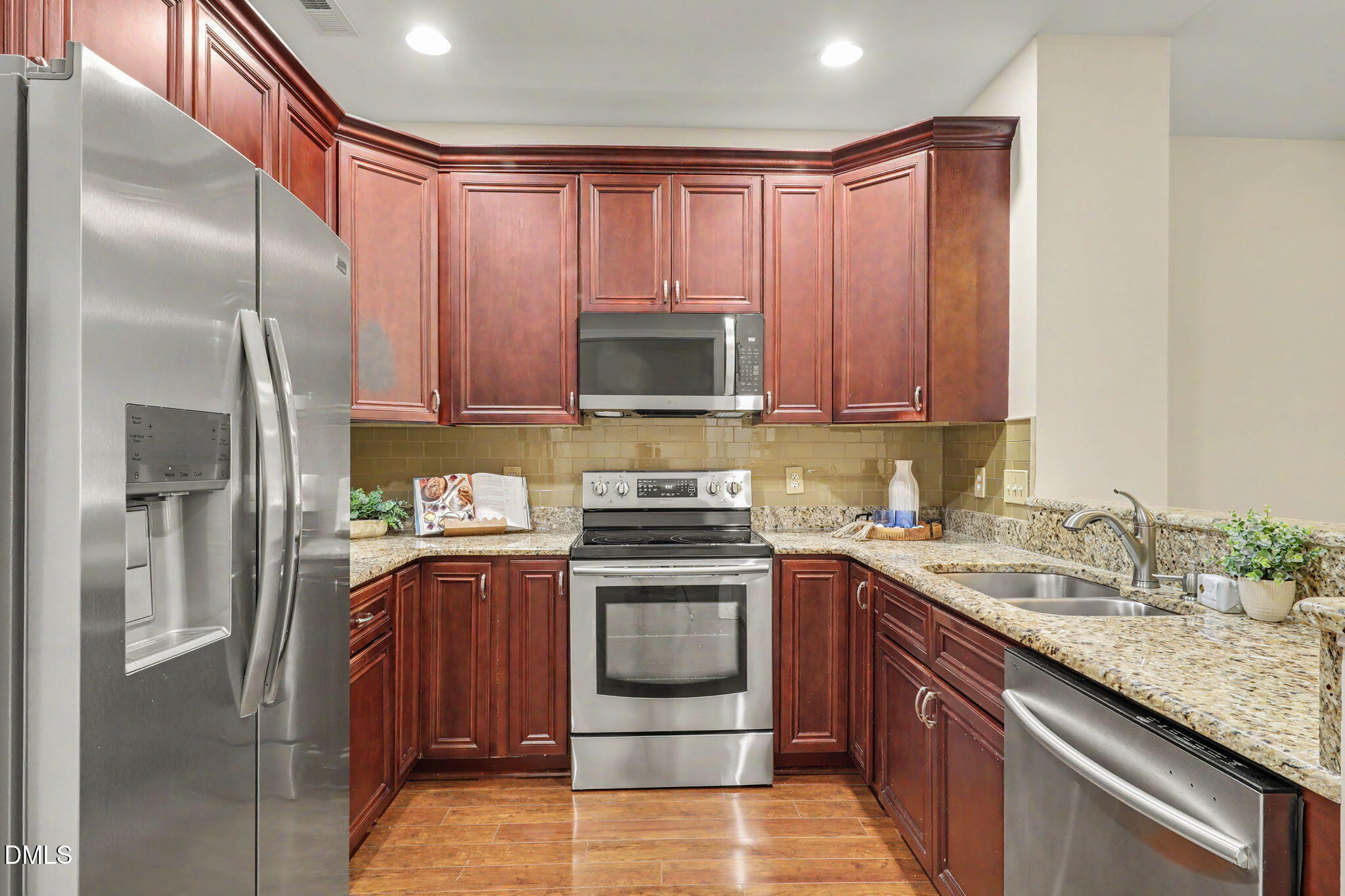 405 Sawgrass Hill Court Property Photo 8