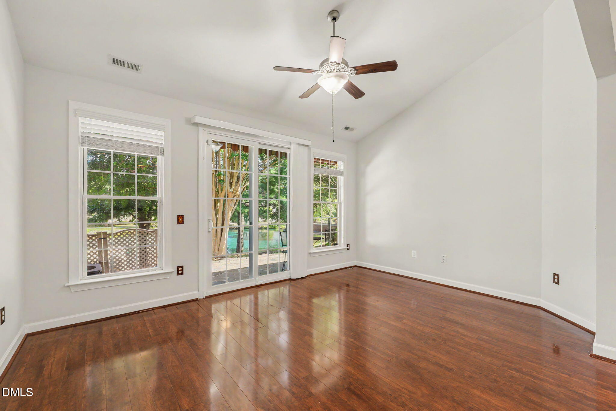 405 Sawgrass Hill Court Property Photo 11