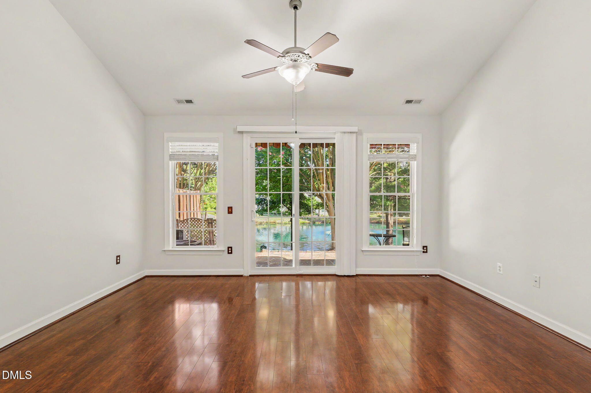 405 Sawgrass Hill Court Property Photo 13