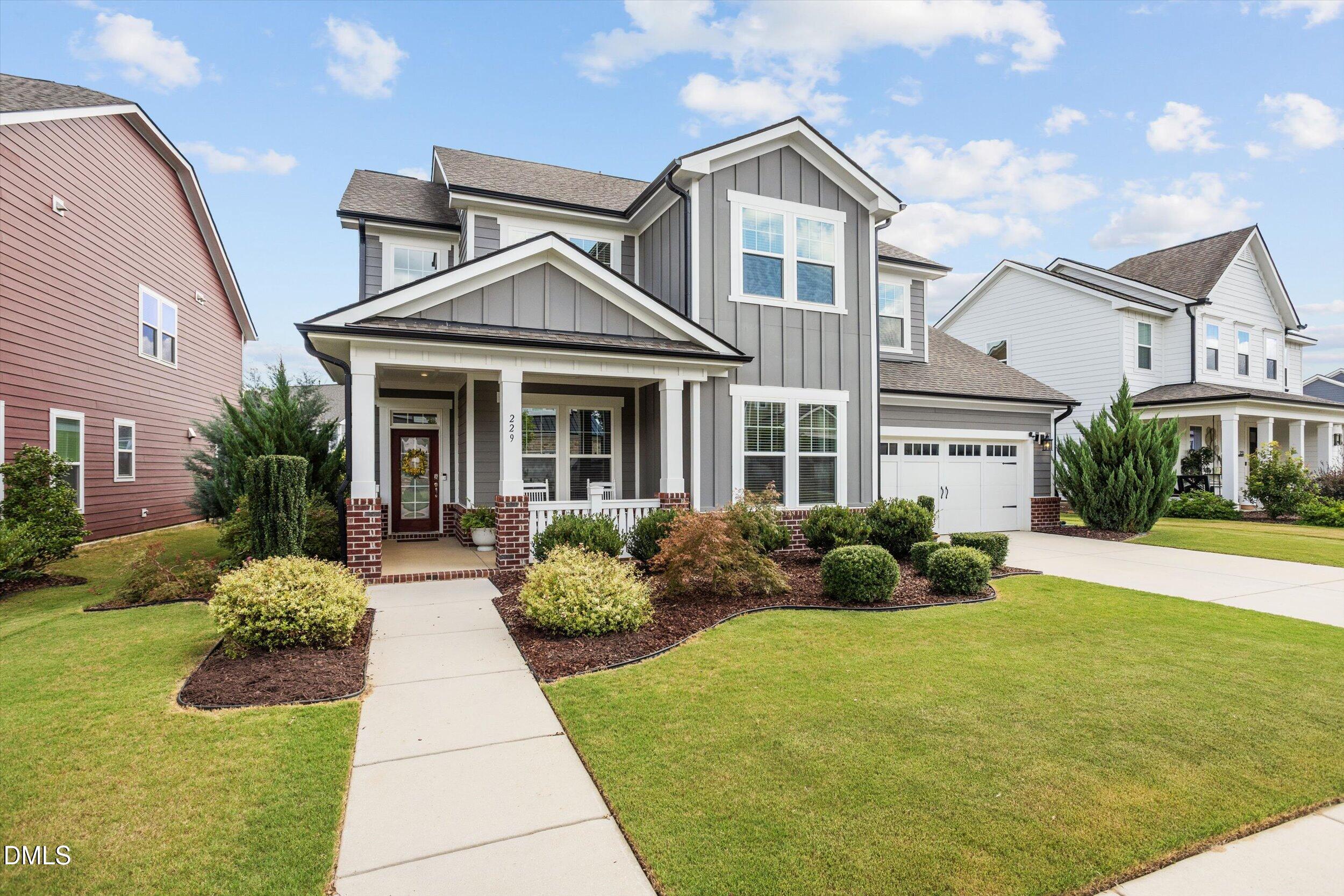 229 Sweetbriar Rose Court Property Photo 2