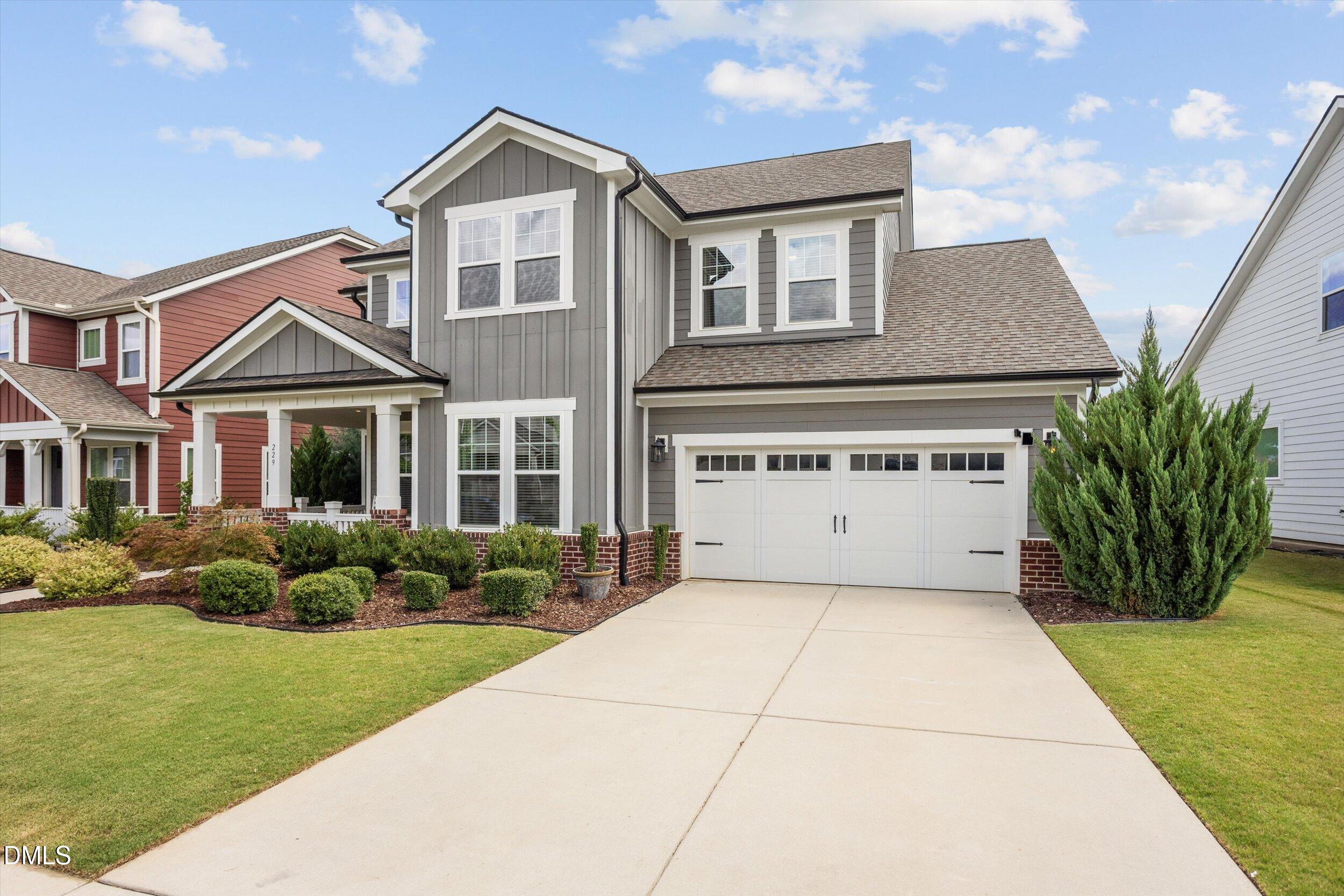 229 Sweetbriar Rose Court Property Photo 3