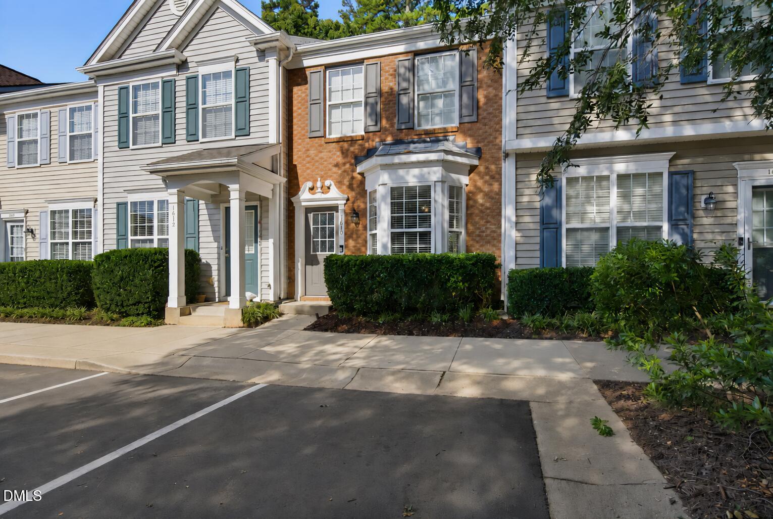 1610 Brook Fern Way Property Photo 2