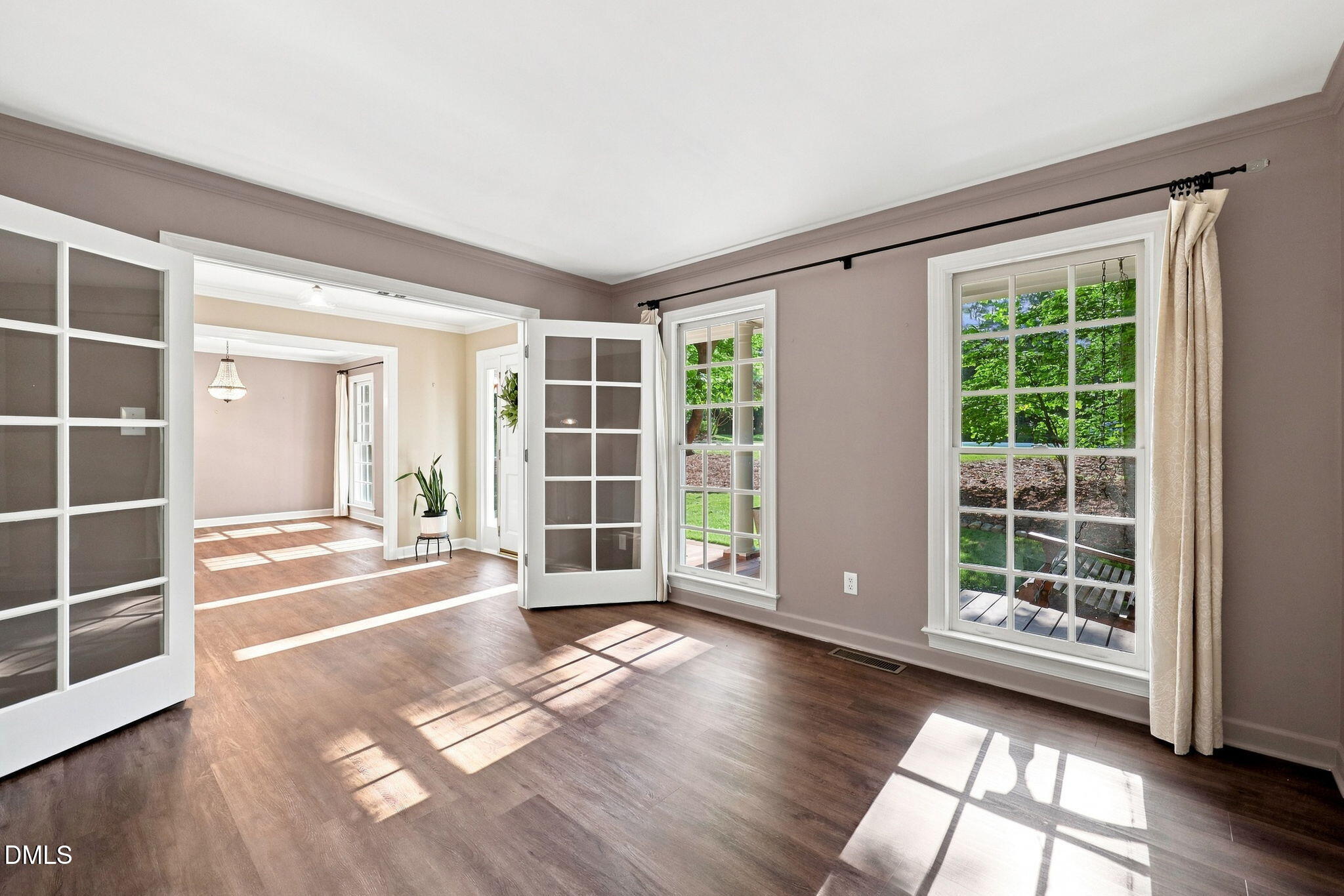 6104 King Croydon Court Property Photo 11