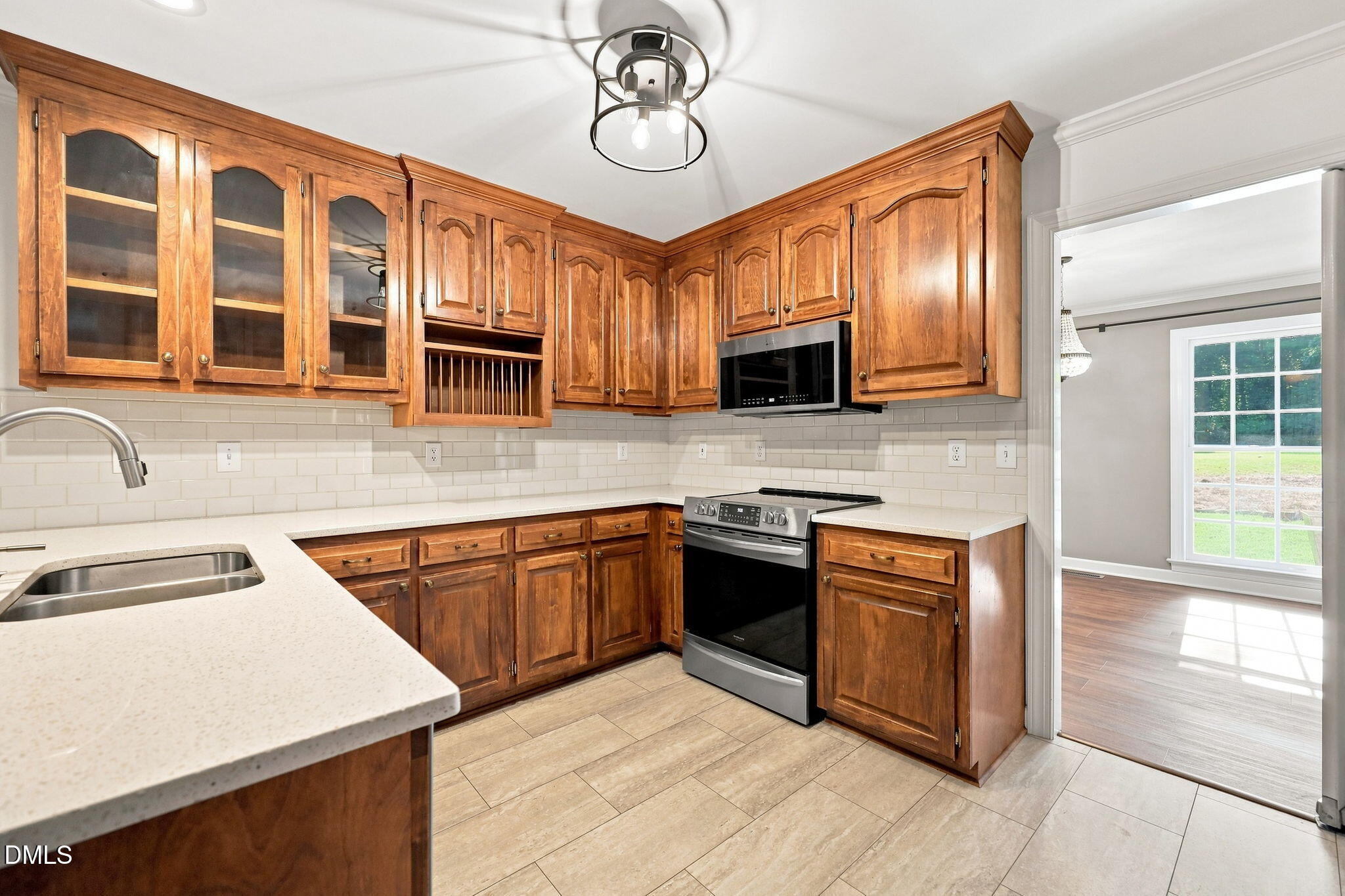 6104 King Croydon Court Property Photo 14