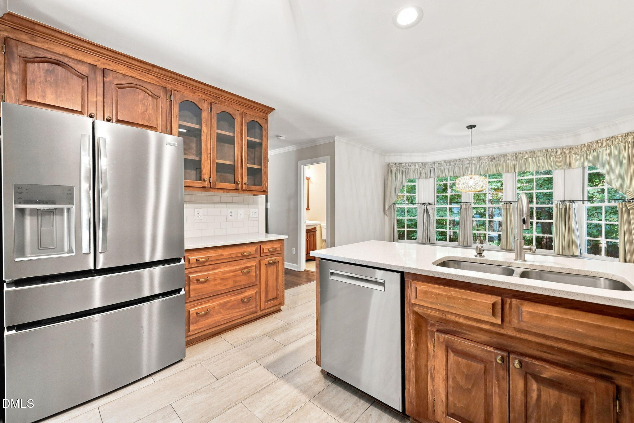 6104 King Croydon Court Property Photo 15