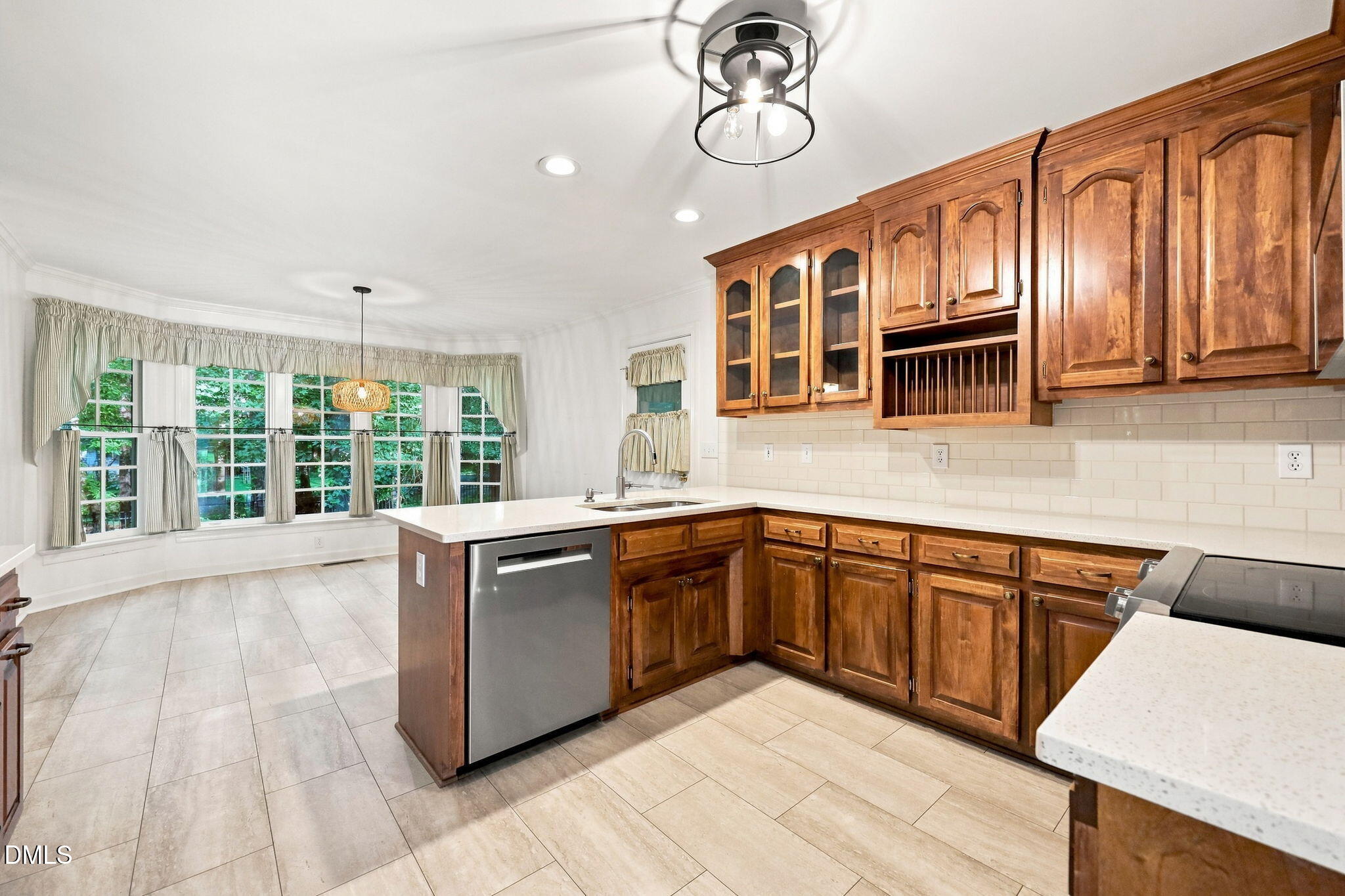 6104 King Croydon Court Property Photo 18