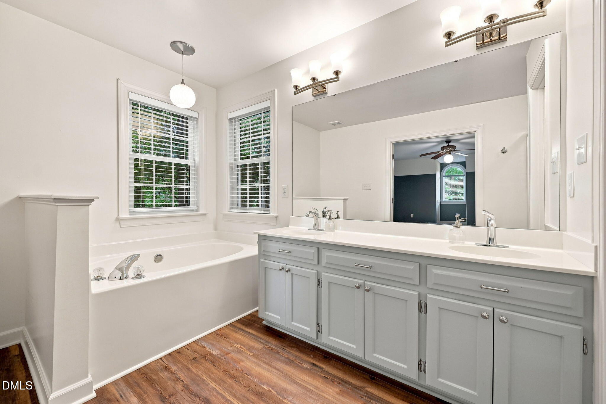 6104 King Croydon Court Property Photo 27