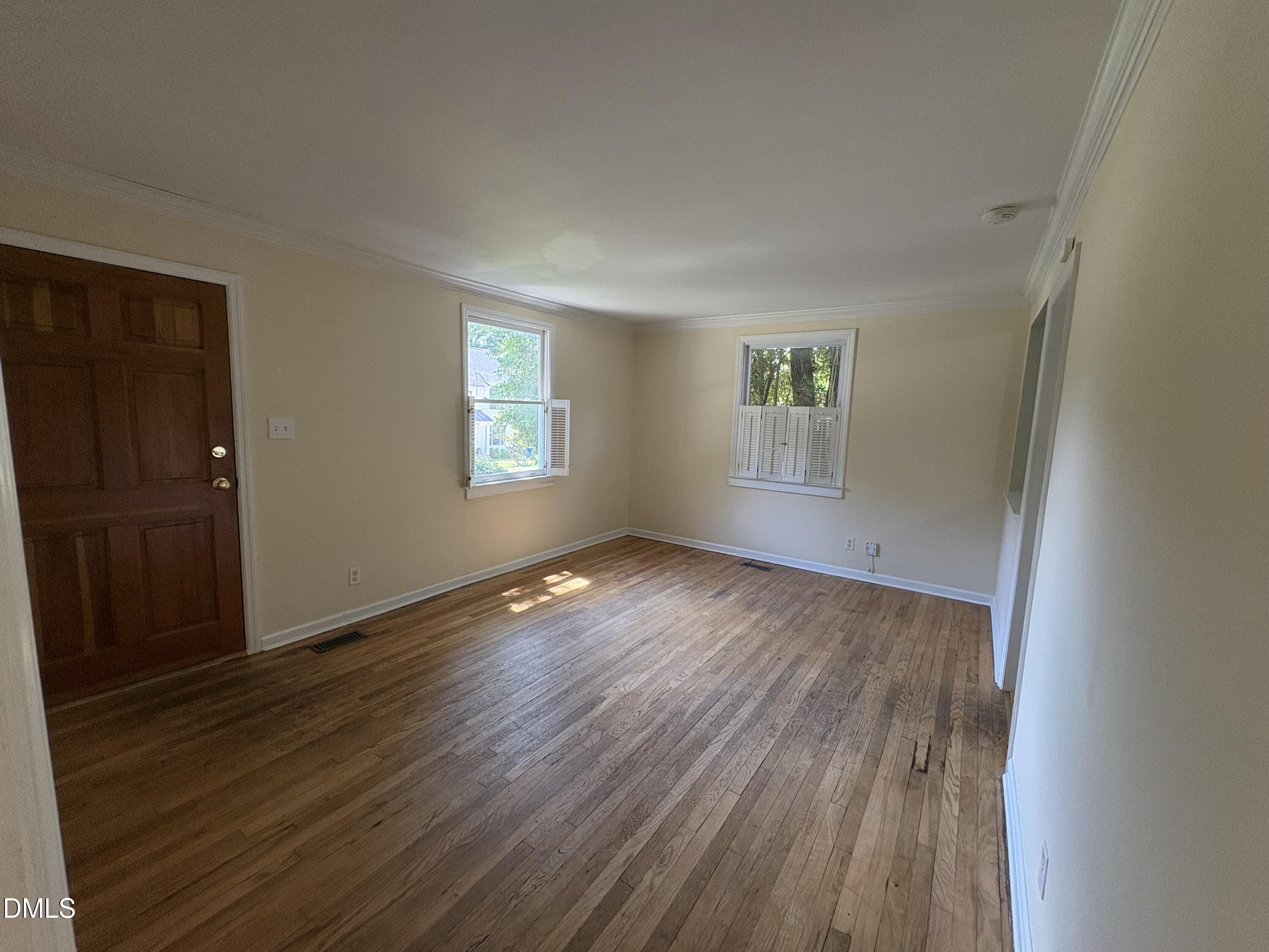 727 New Road Property Photo 3