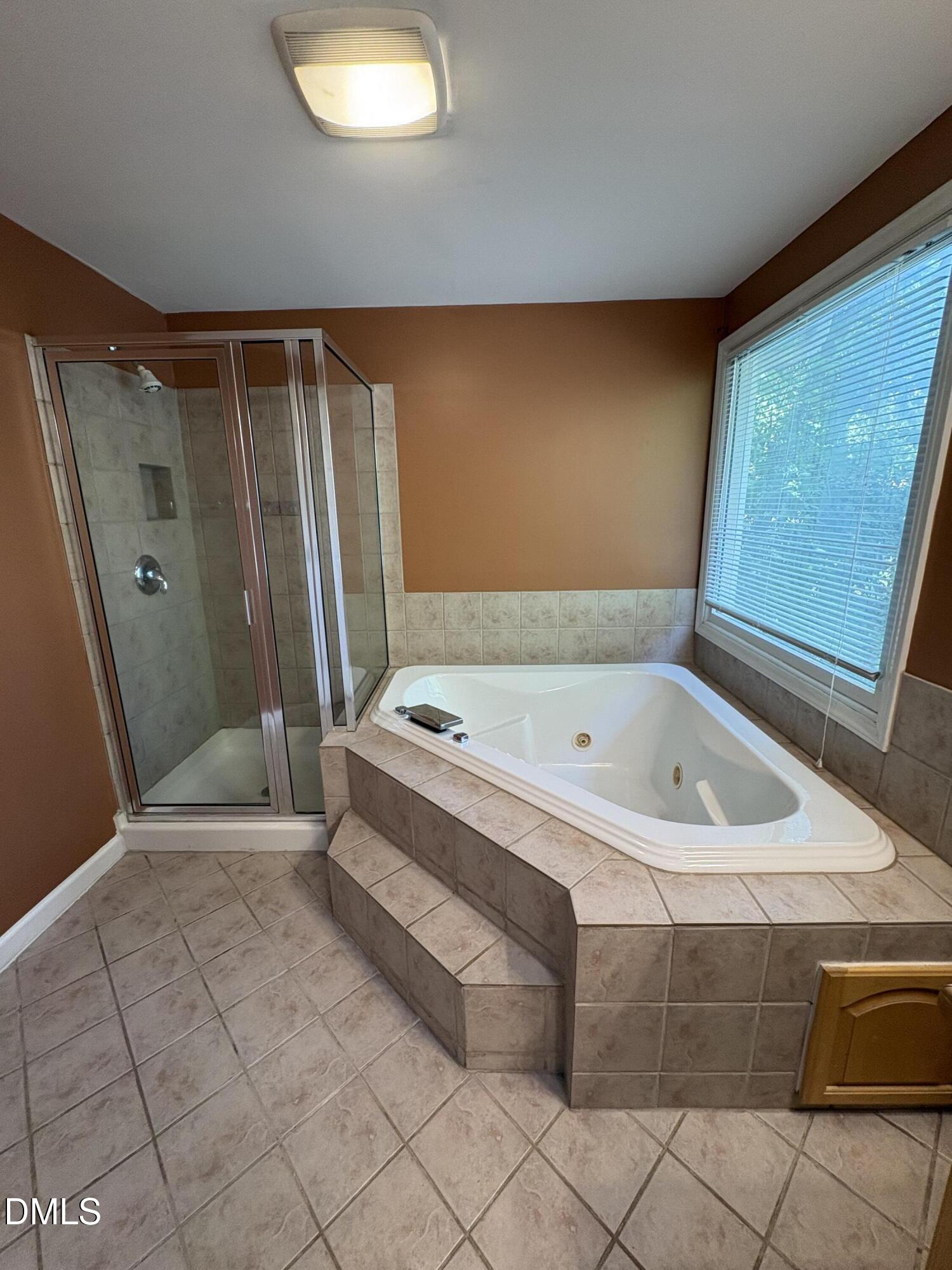 727 New Road Property Photo 13