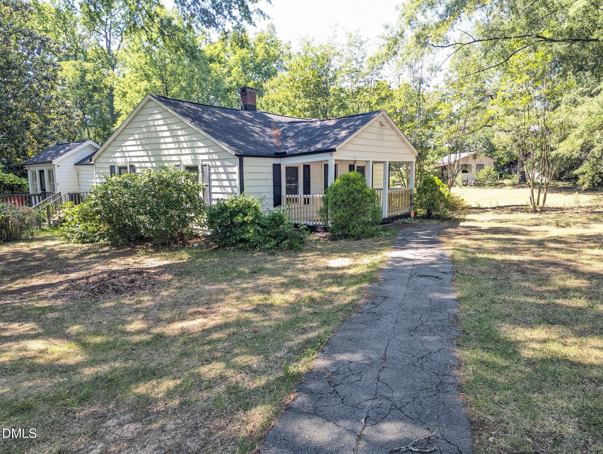 808 Glenco Road Property Photo 1