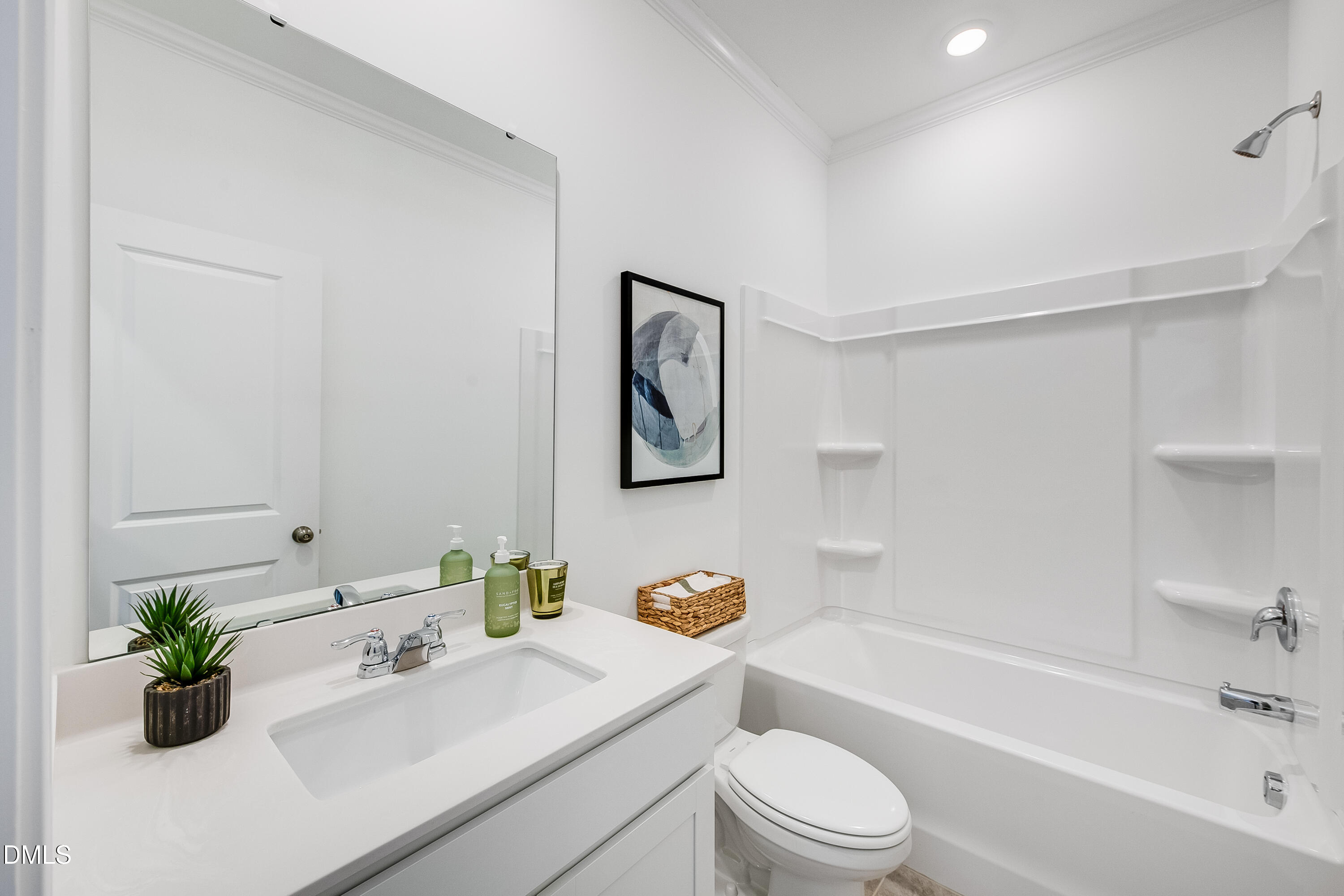 1040 Red Finch Way Property Photo 14