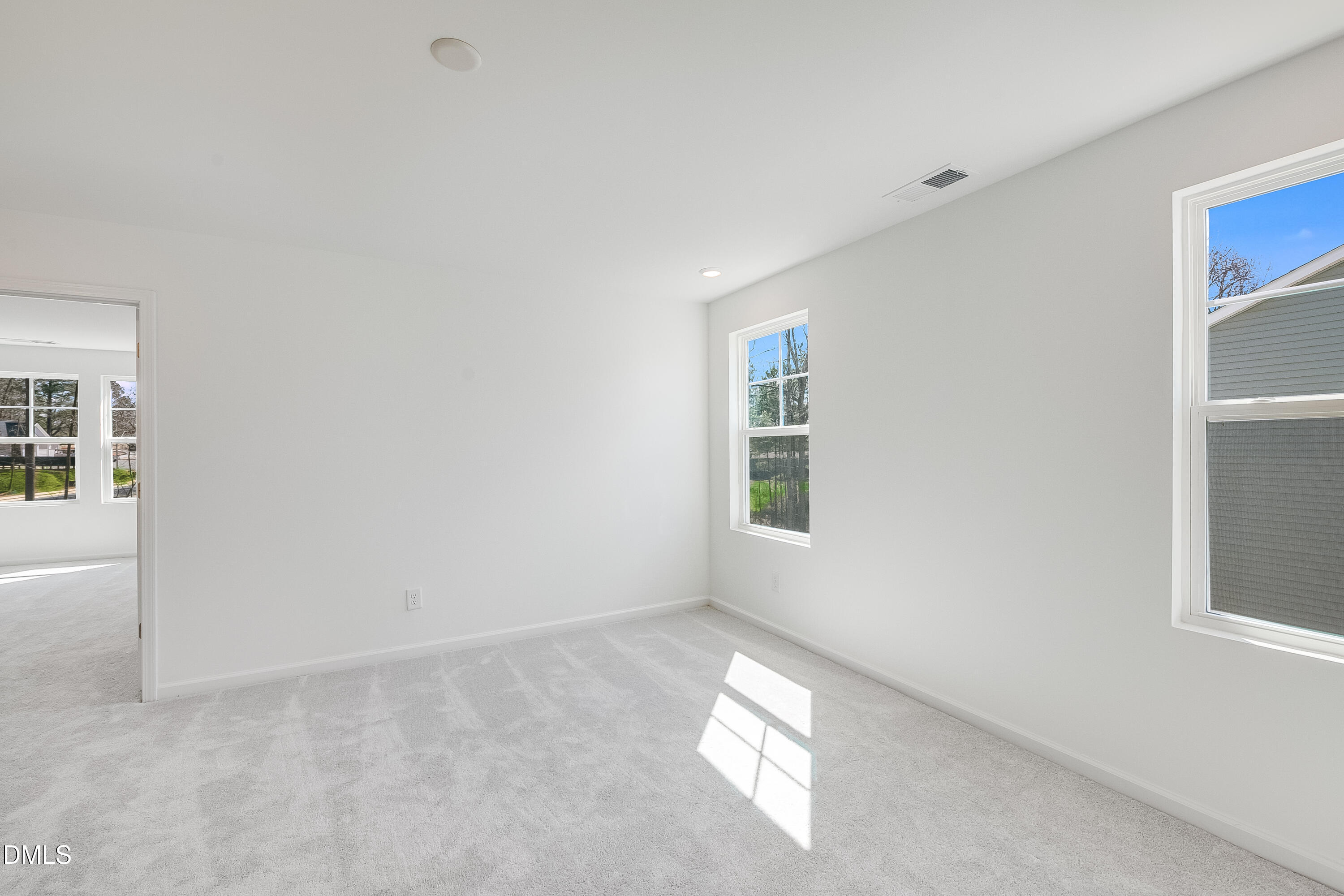 1040 Red Finch Way Property Photo 16
