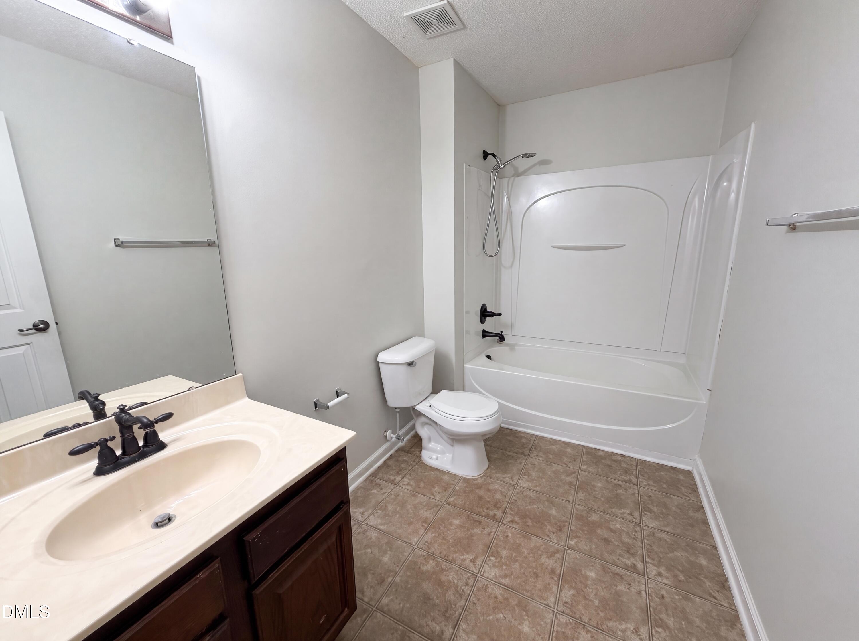 506 Hillview Drive Property Photo 13