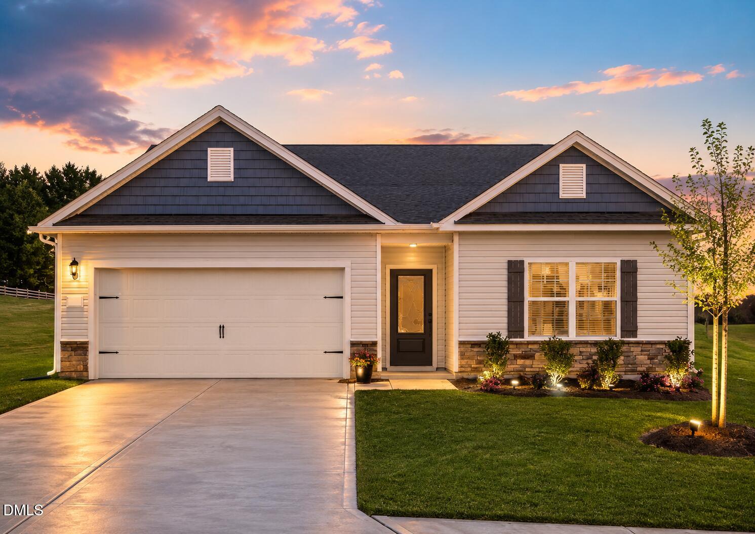 215 Symmetry Loop Property Photo 1