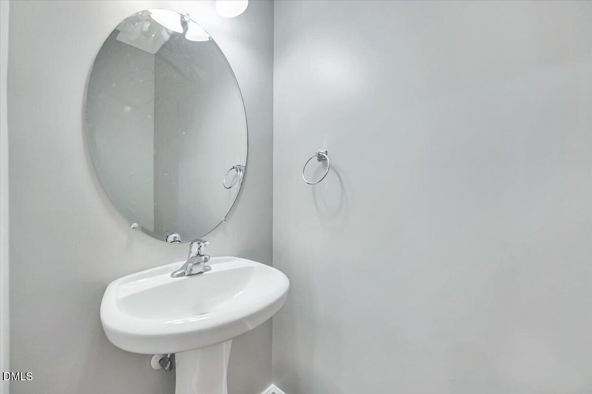 8811 Orchard Grove Way Property Photo 8