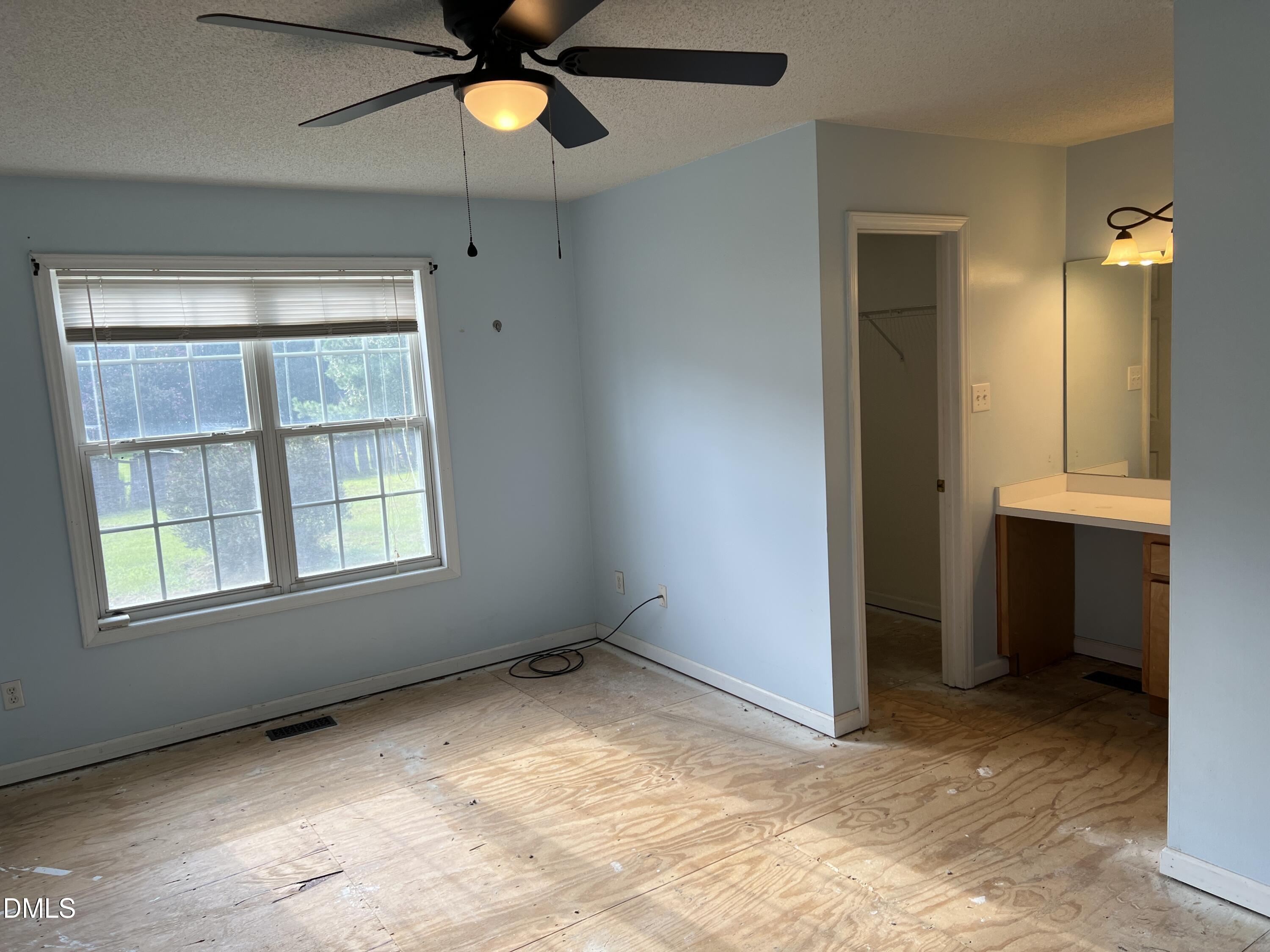 107 Copper Stone Street Property Photo 8