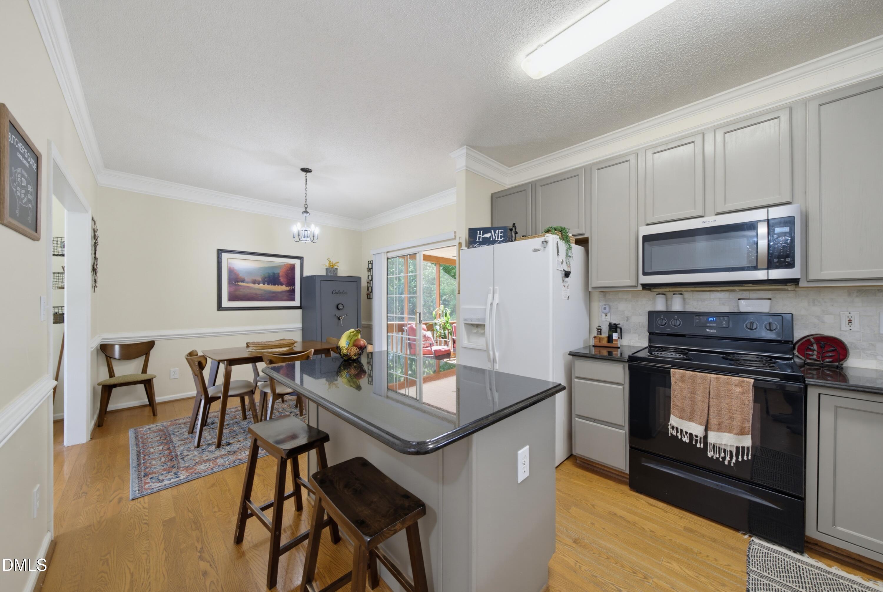 6912 Brigmore Court Property Photo 7