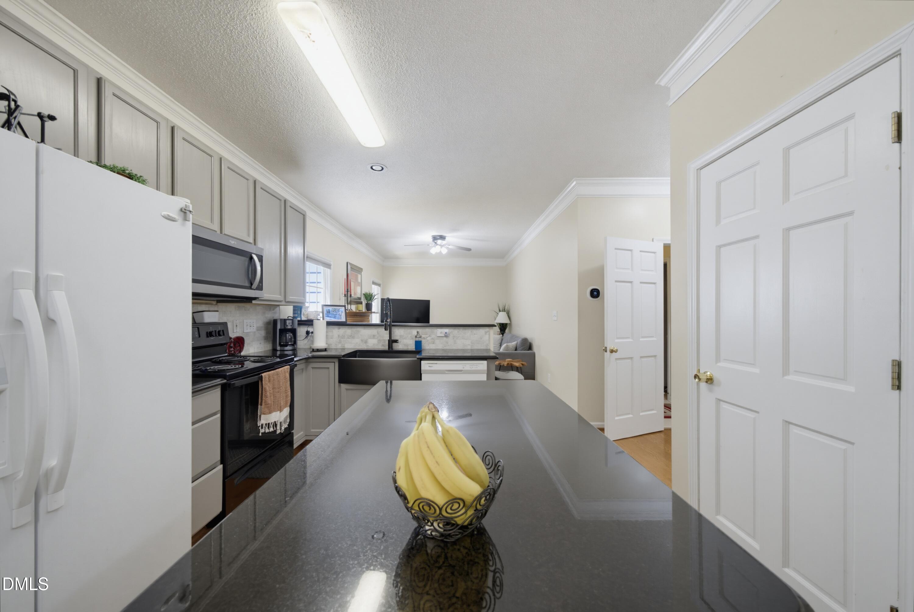 6912 Brigmore Court Property Photo 9