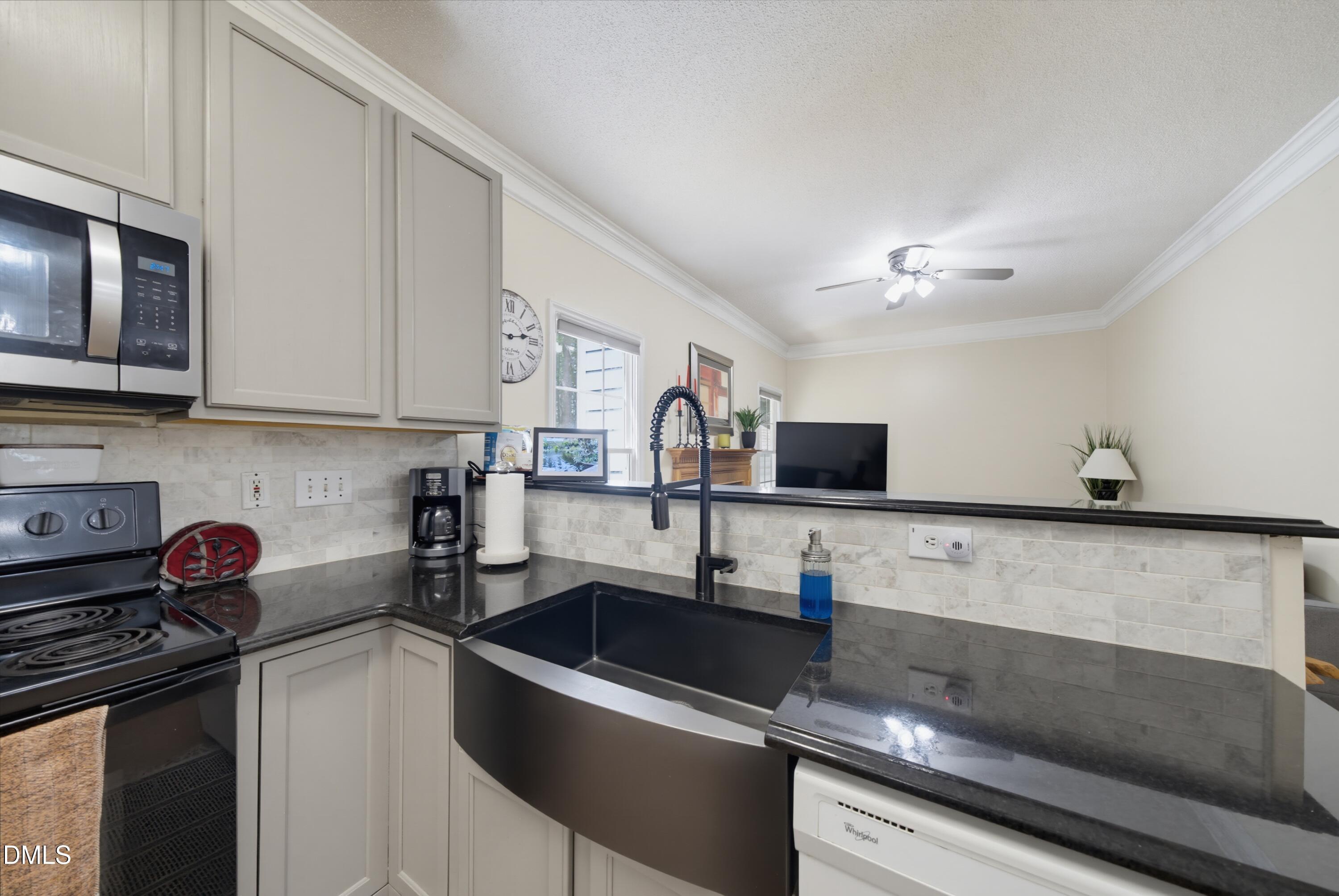6912 Brigmore Court Property Photo 11