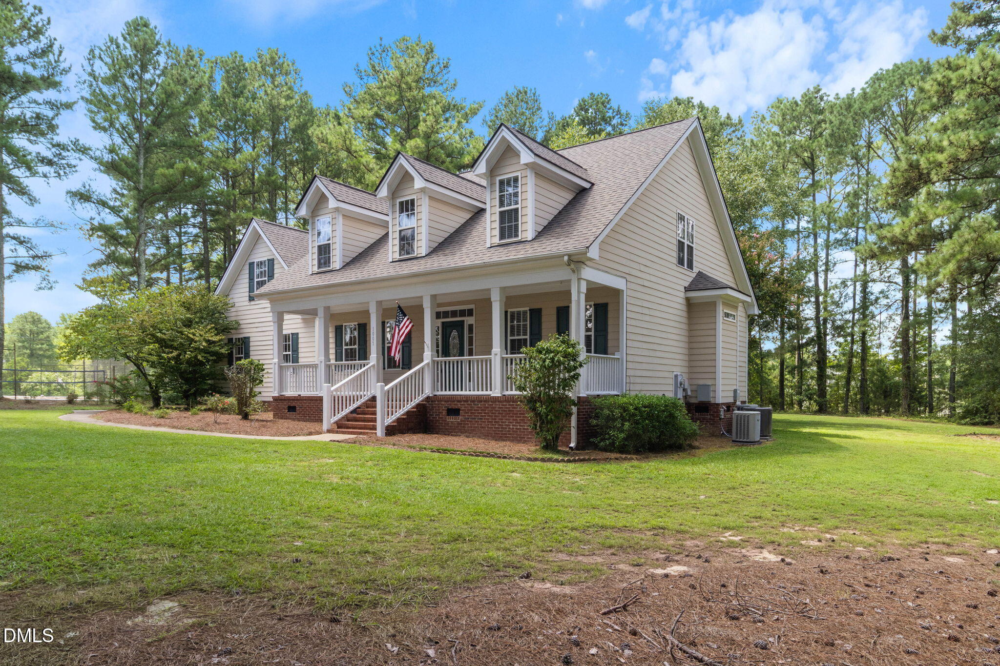 1007 Swift Creek Drive Property Photo 2