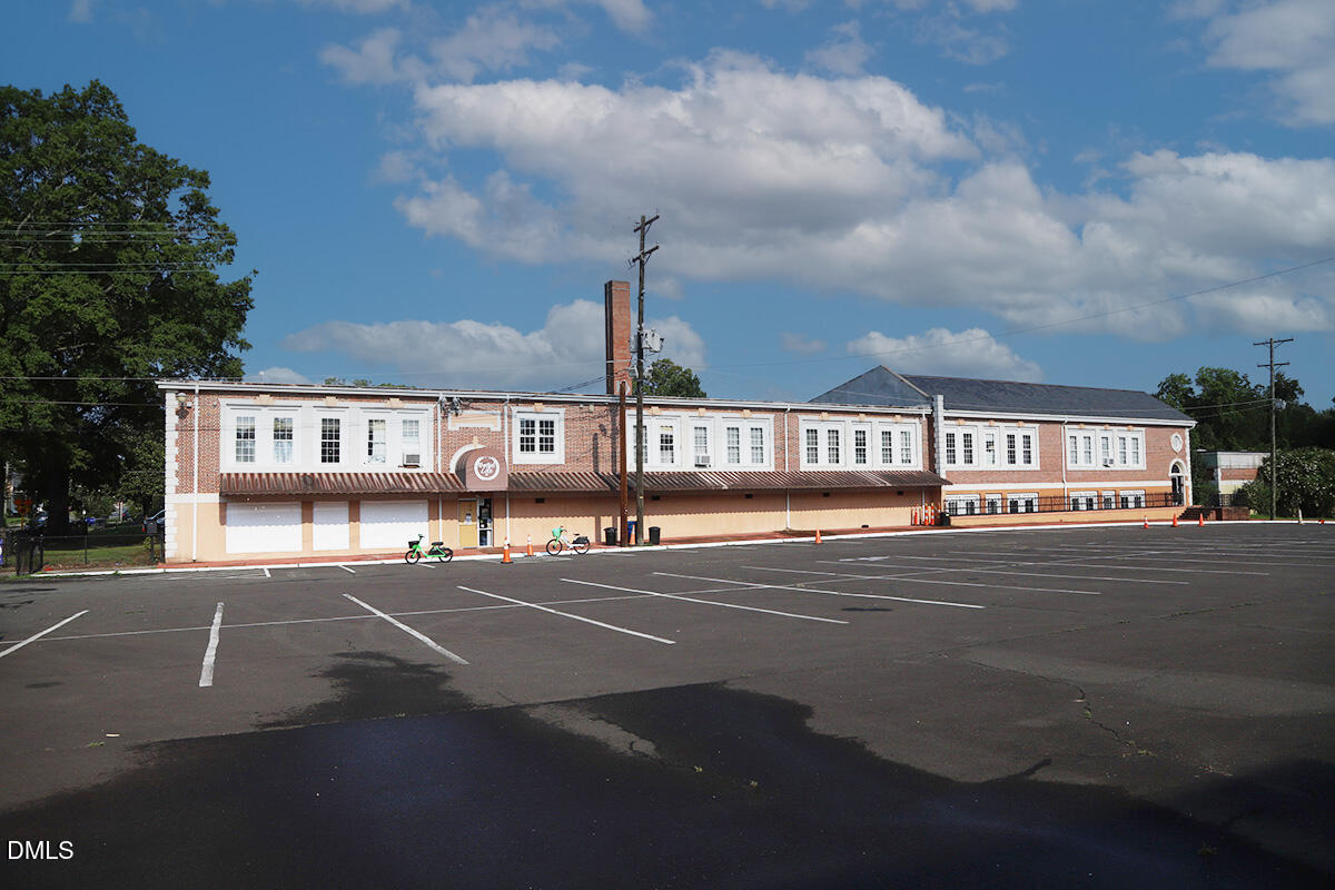 515 Dowd Street Property Photo 1