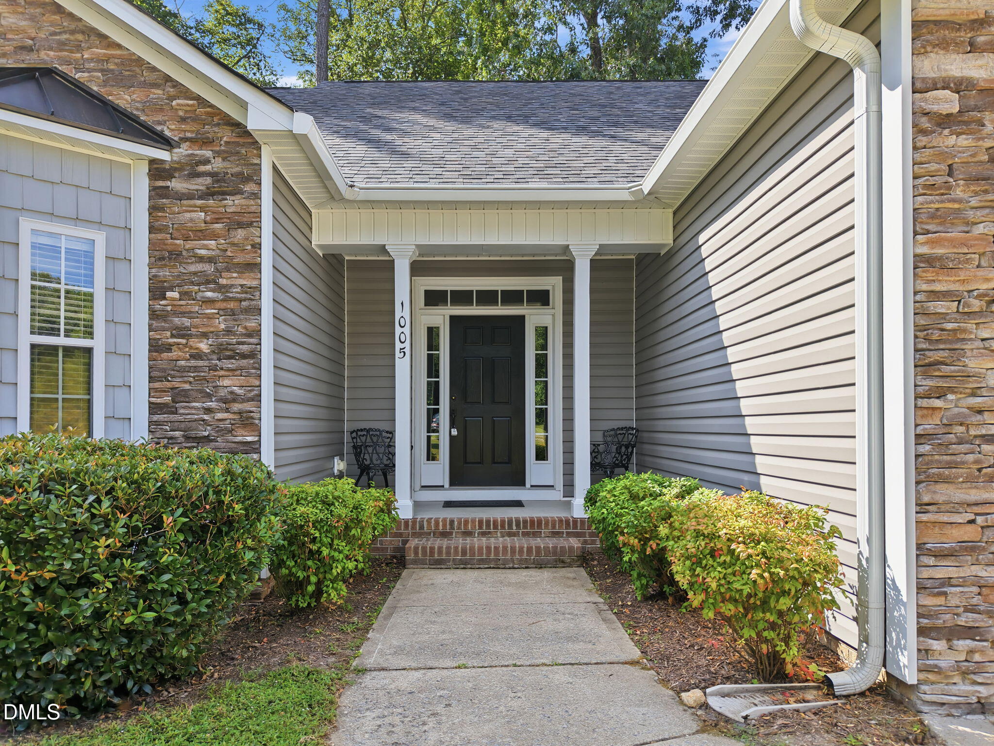 1005 Shannon Court Property Photo 5
