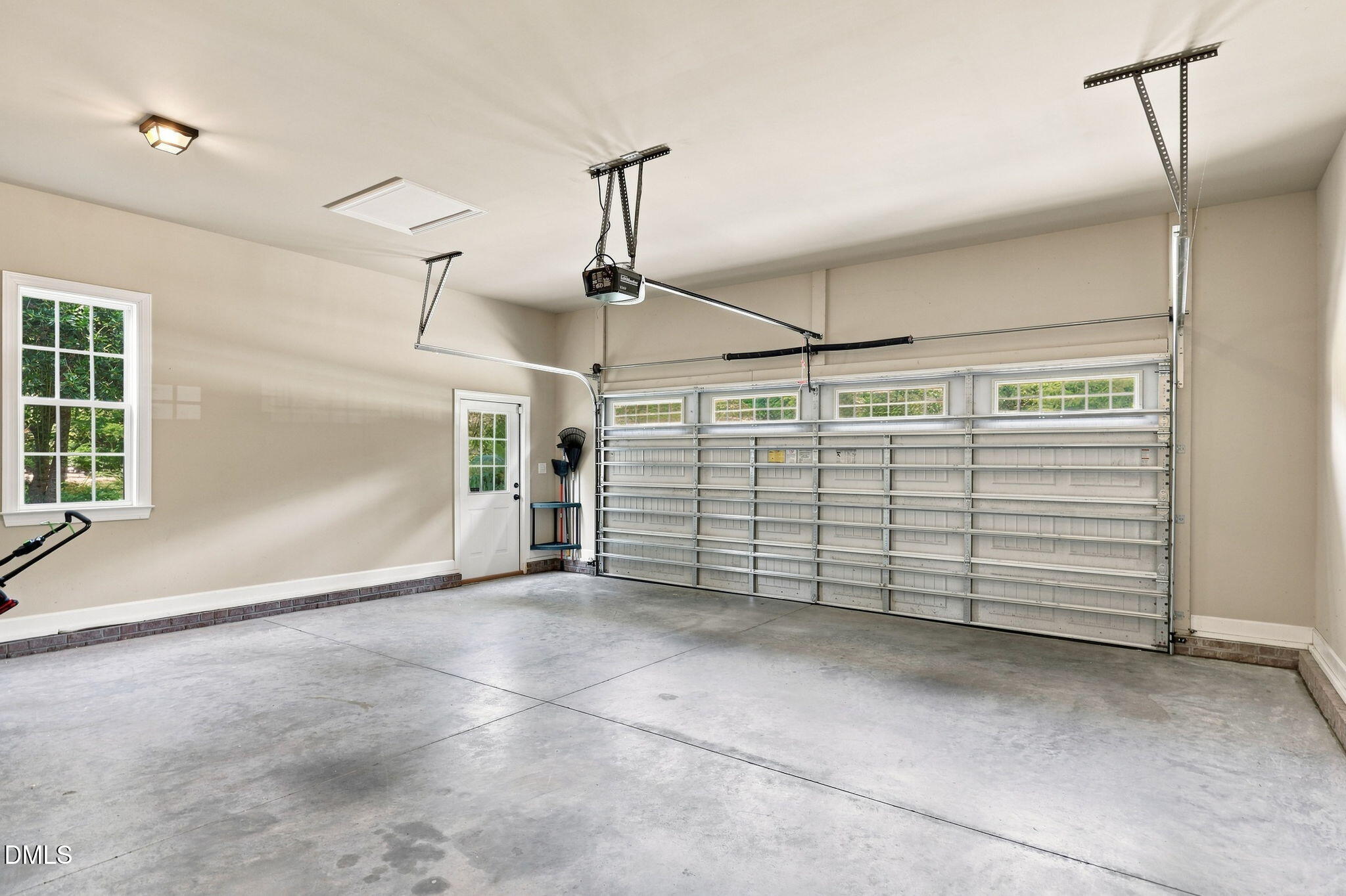 1005 Shannon Court Property Photo 35