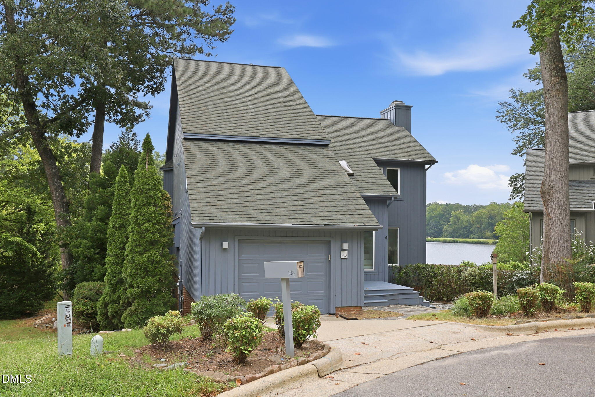 108 Mainsail Drive Property Photo 3