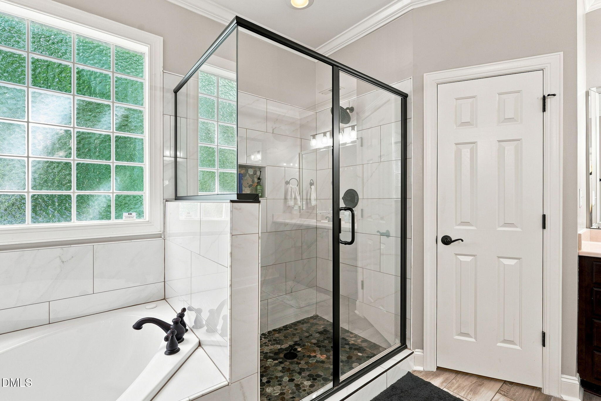 2405 Thurrock Drive Property Photo 40
