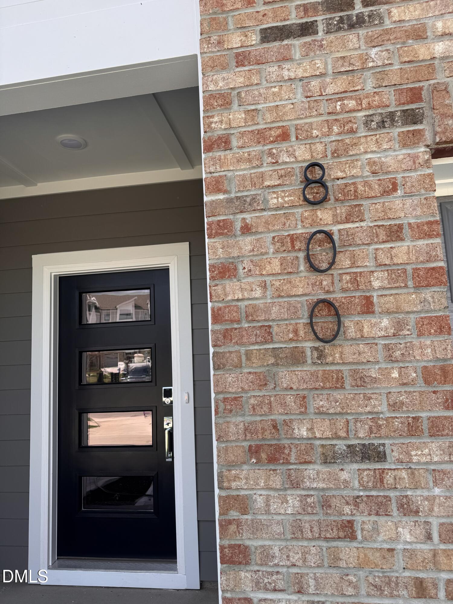 800 Portia Way Property Photo 2