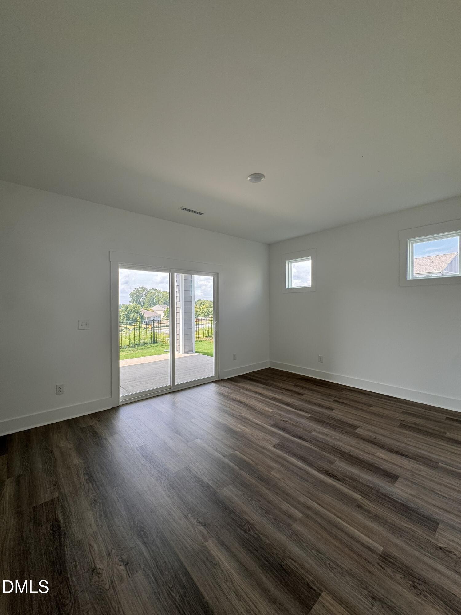 800 Portia Way Property Photo 7