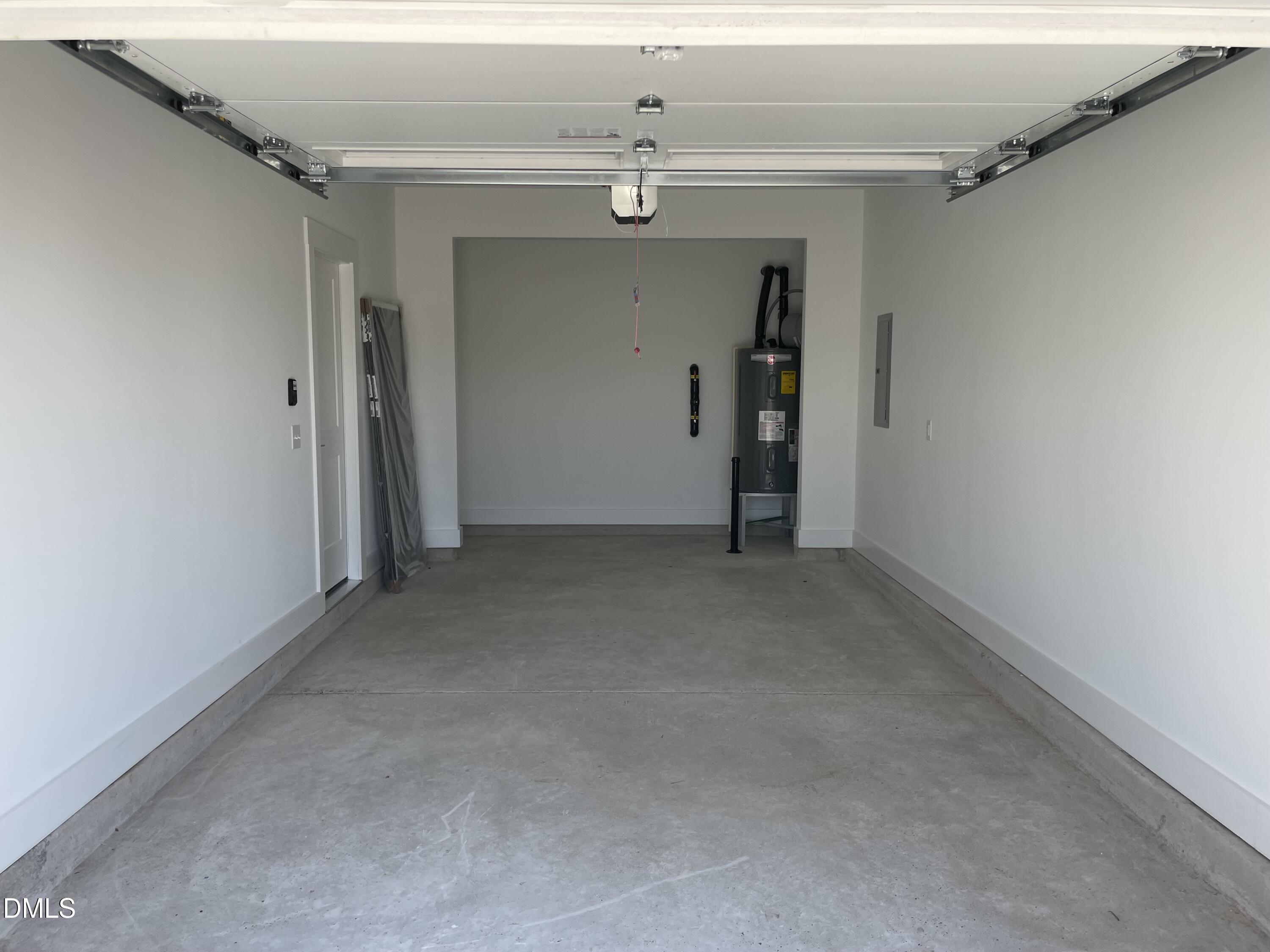800 Portia Way Property Photo 13