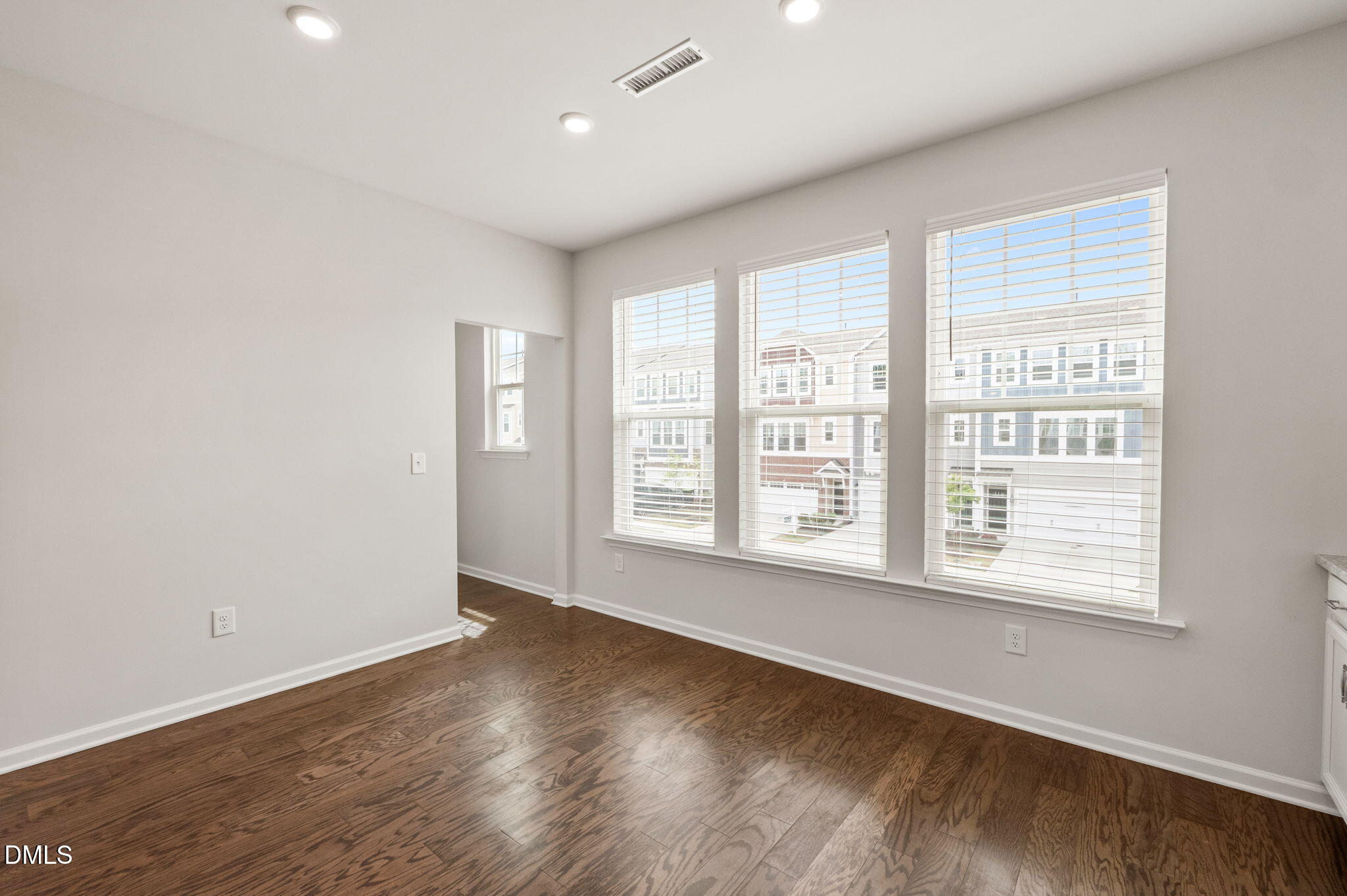 1039 Commack Drive Property Photo 15