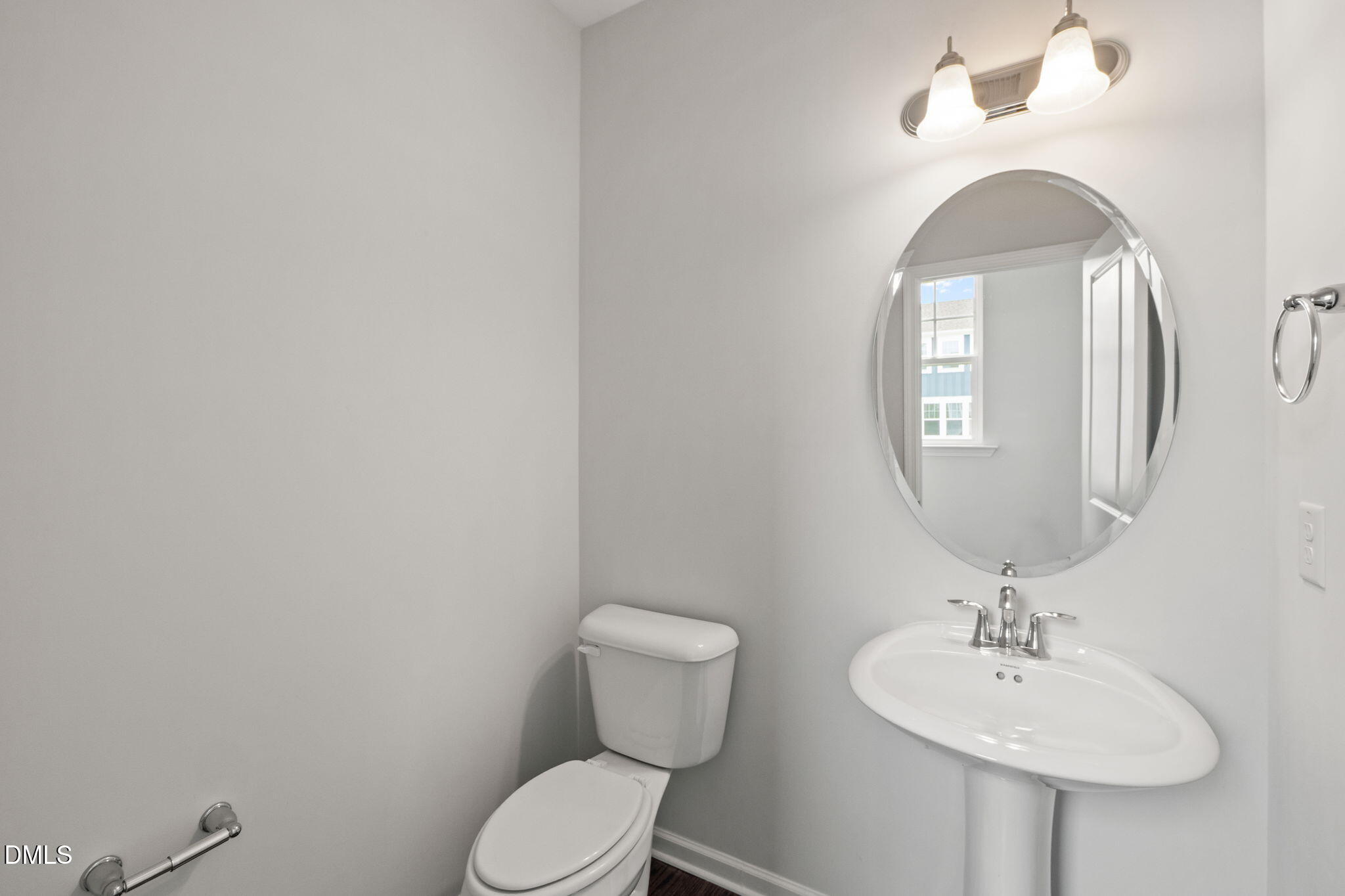 1039 Commack Drive Property Photo 17